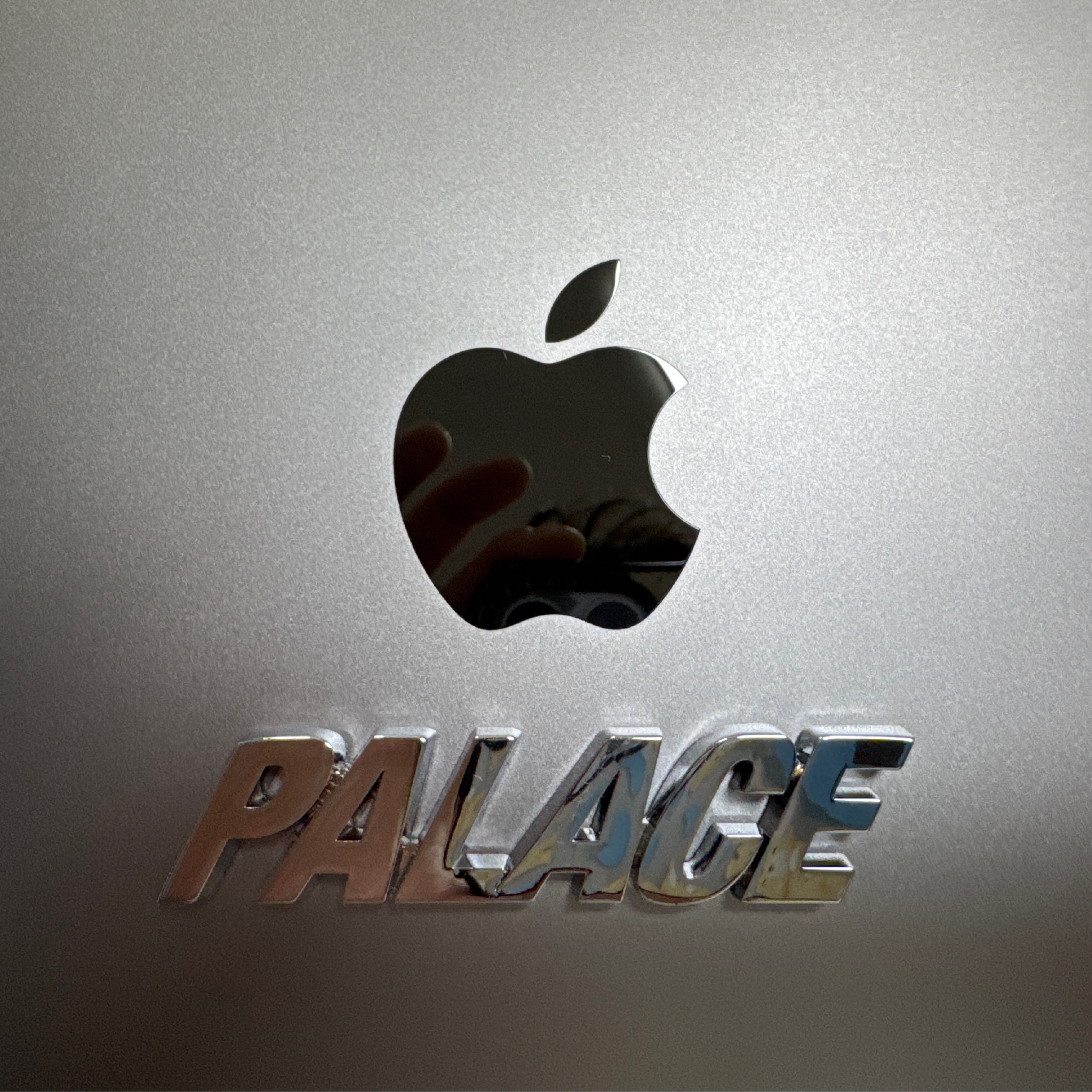 Palace Car Badge Silver - 24FW 착용 스타일