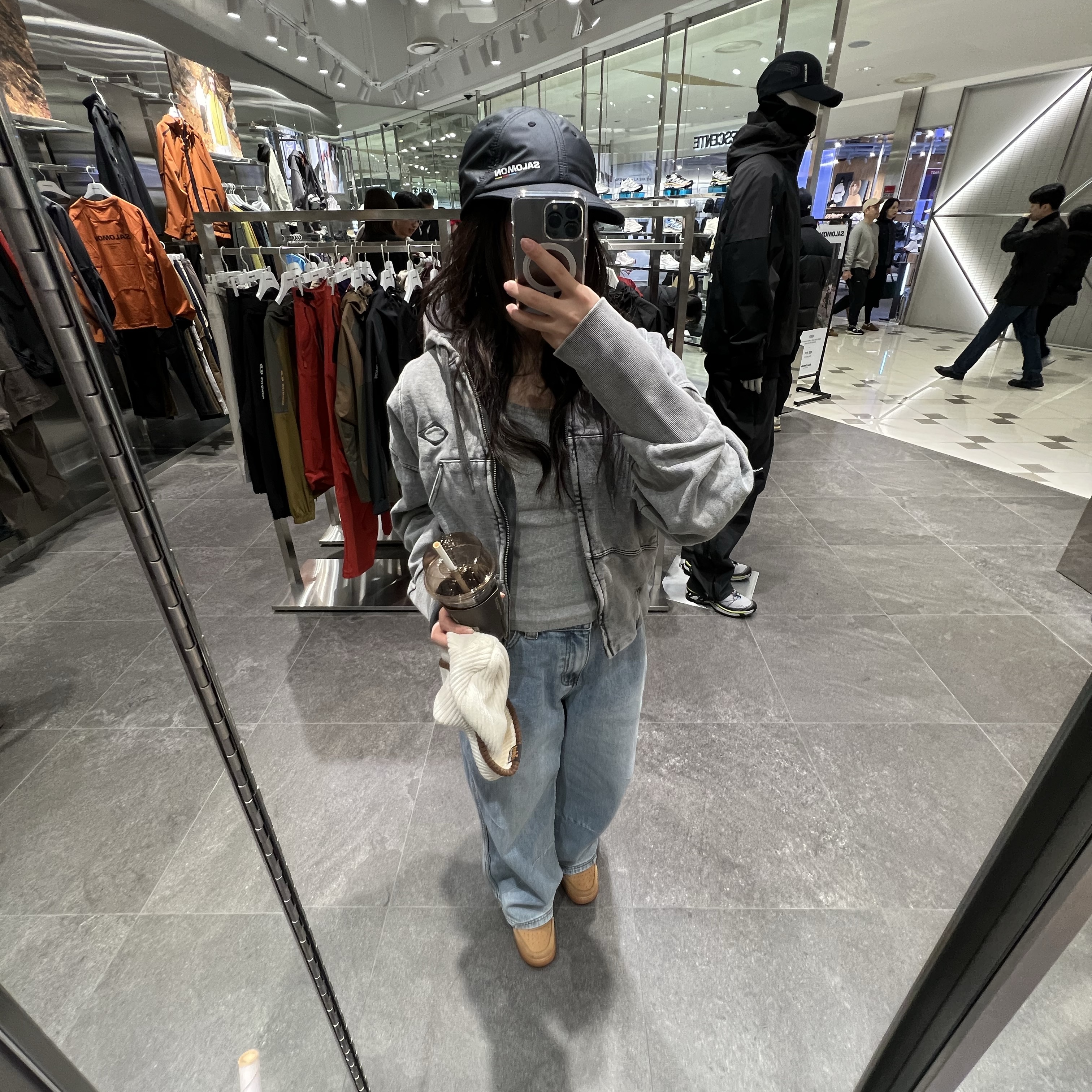 (W) Mischief Balloon Hoodie Washed Charcoal, (W) Nike Air Force 1 '07 WB Flax Wheat 착용 스타일 - 2