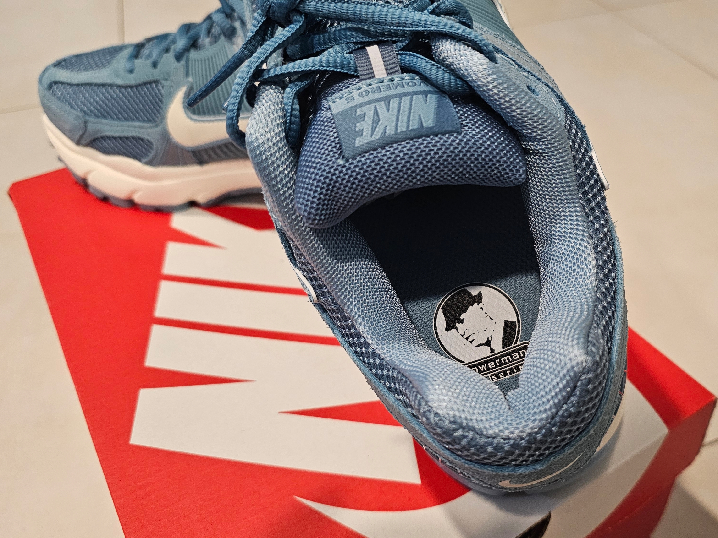 Nike Zoom Vomero 5 Denim Turquoise Pale Ivory 착용 스타일 - 2