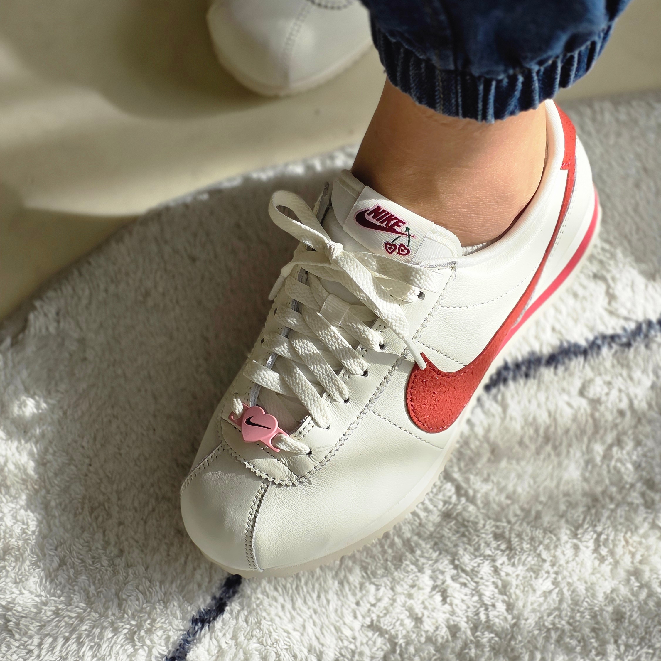 (W) Nike Cortez SE Valentine Day Sail Adobe 착용 스타일 - 1