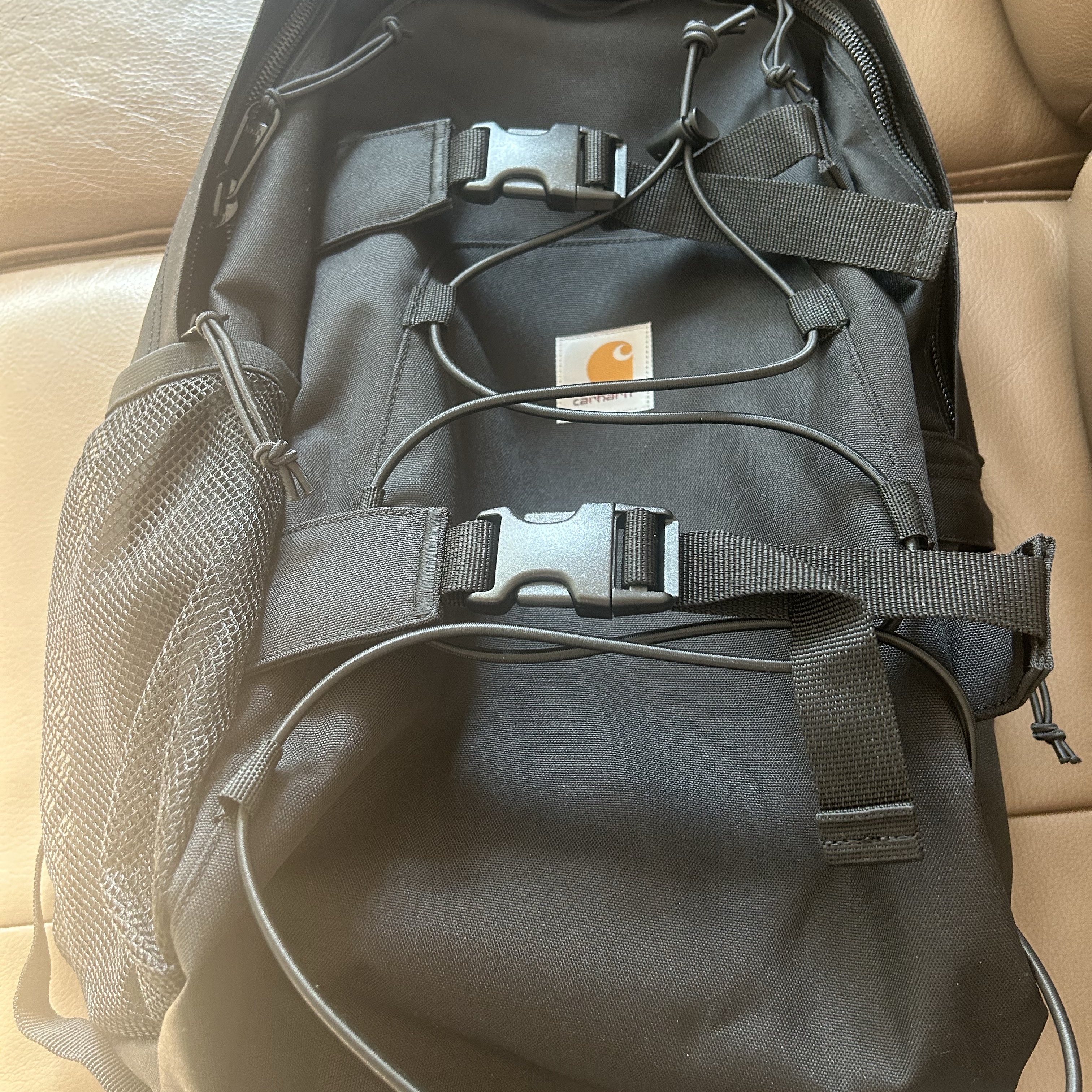 Carhartt WIP Kickflip Backpack Black 착용 스타일