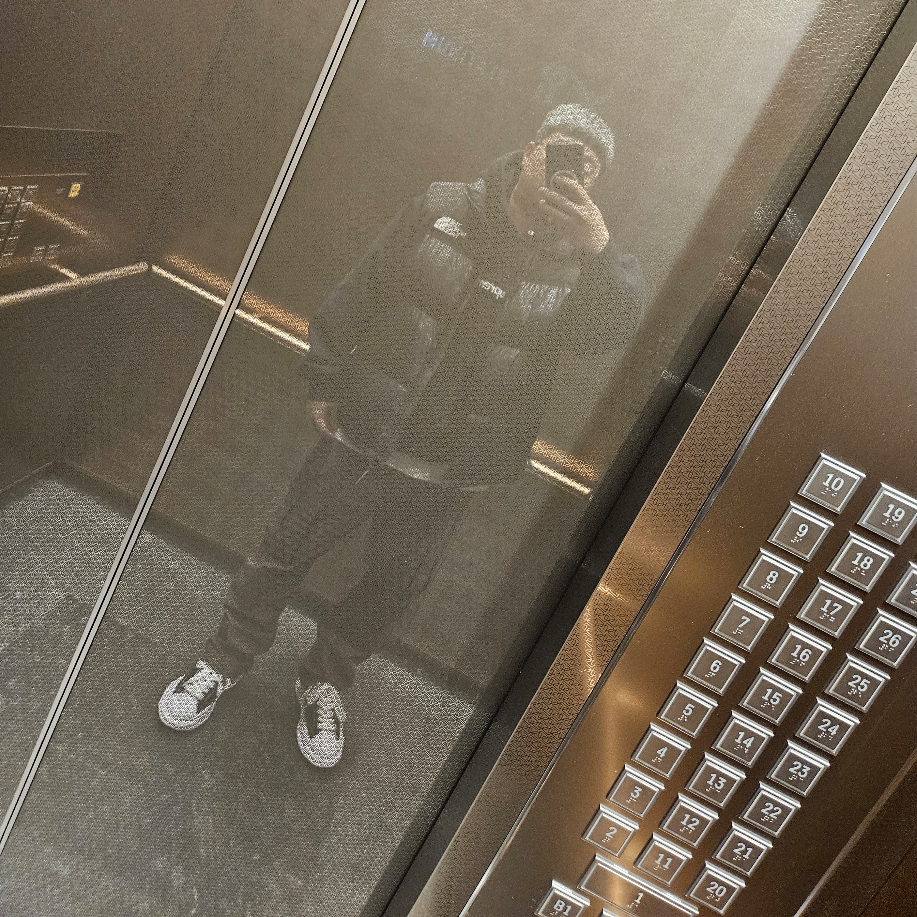Maison Mihara Yasuhiro Blakey OG Sole Canvas Low-top Sneakers Black White, Supreme Box Logo Hooded Sweatshirt Black - 23FW 착용 스타일