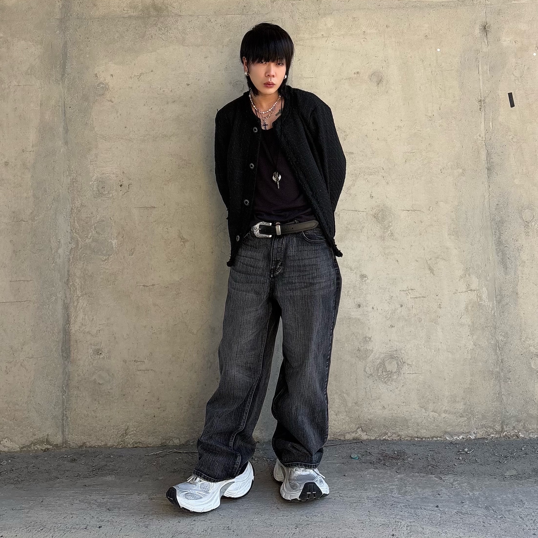 Stussy SS Link Cowboy Belt Black, Balenciaga 10XL Sneakers White Grey Silver Black 착용 스타일 - 1
