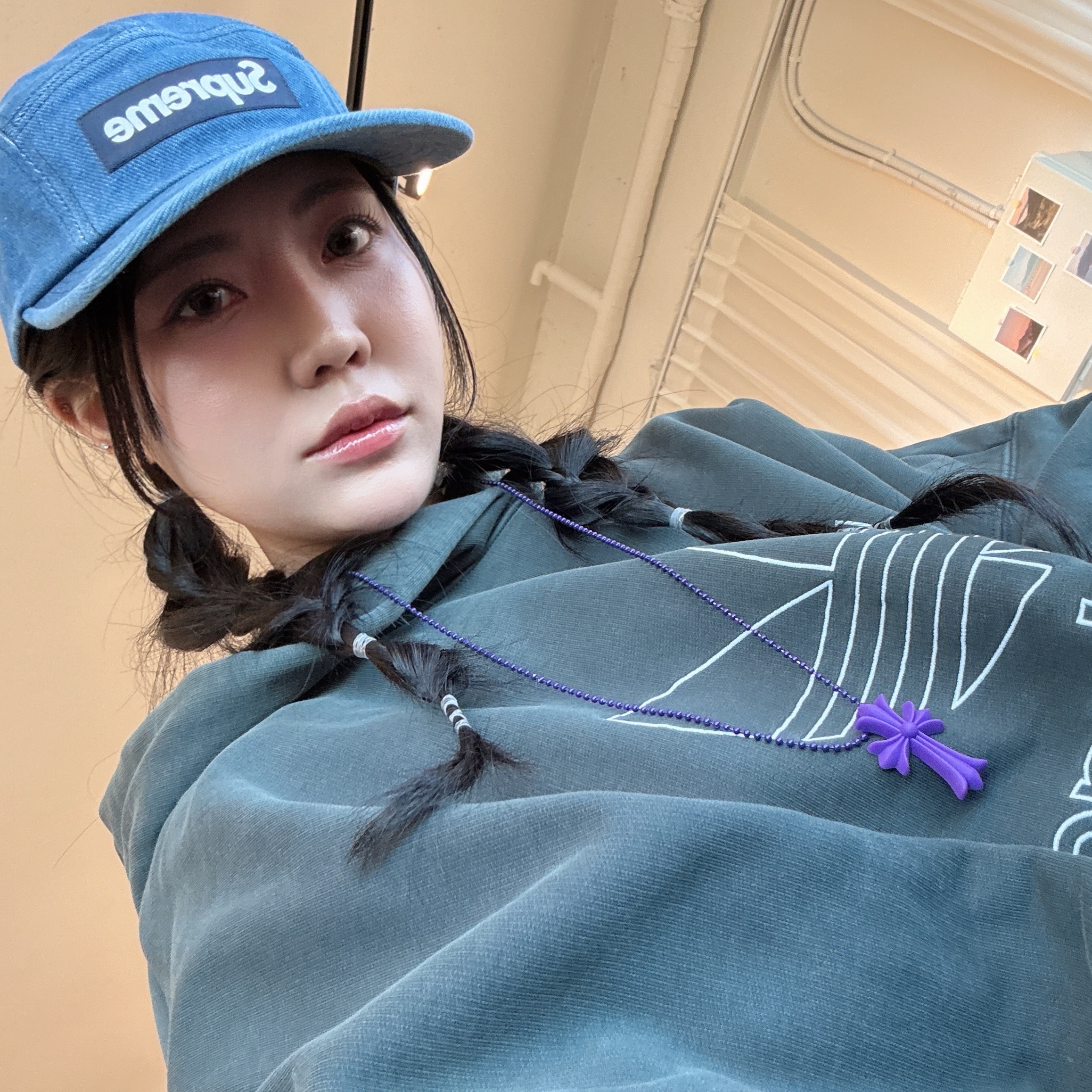 Balenciaga x Adidas Heavyweight Fleece Oversized Hoodie Green, Chrome Hearts Silichrome CH Cross Pendant Purple 2022/2023 착용 스타일 - 5