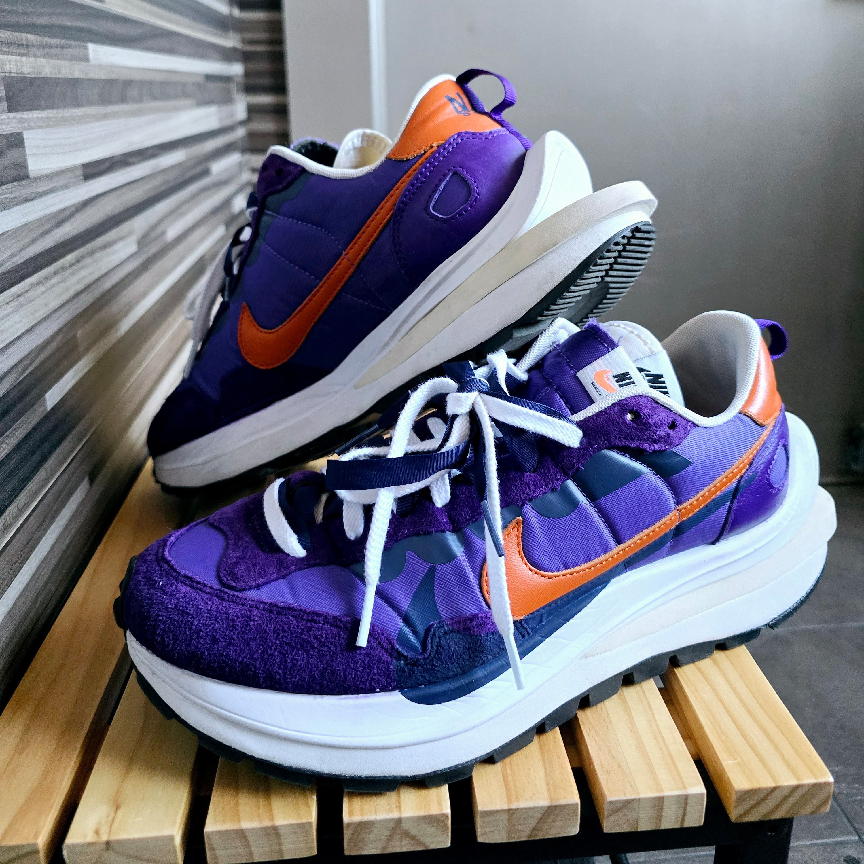 Nike x Sacai VaporWaffle Dark Iris 착용 스타일