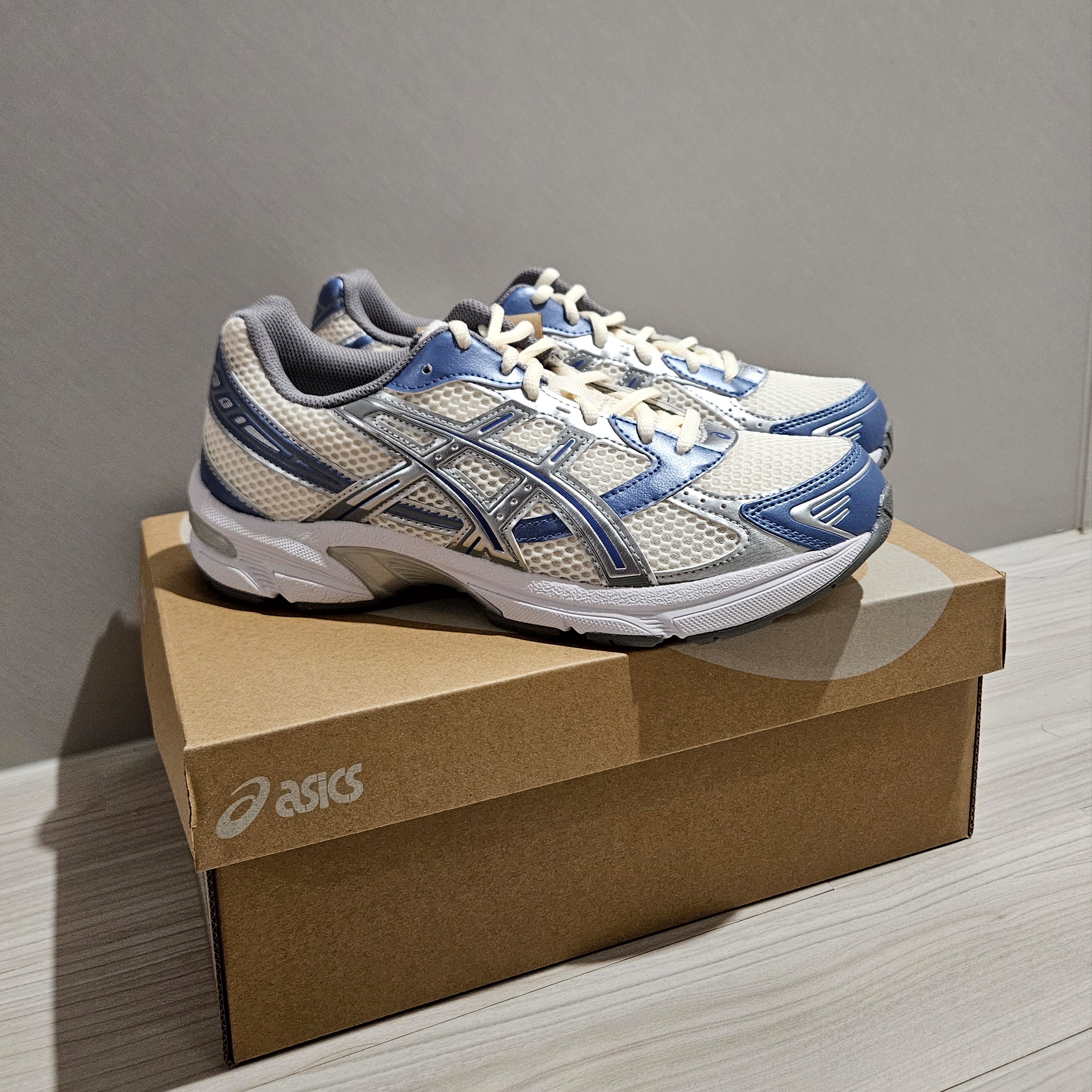 Asics Gel-1130 Cream Blueberry 착용 스타일