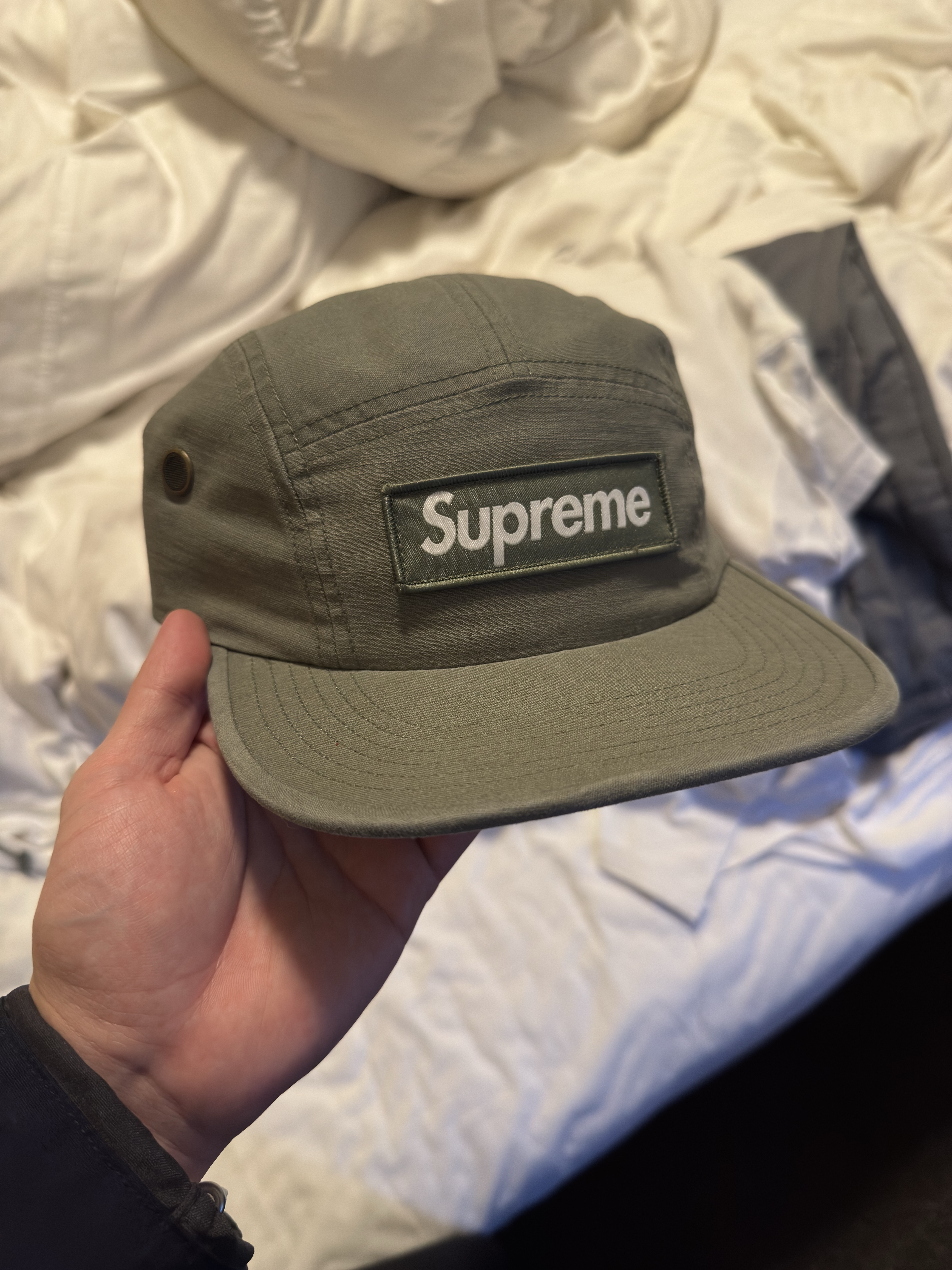 Supreme Military Camp Cap Olive - 25SS 착용 스타일