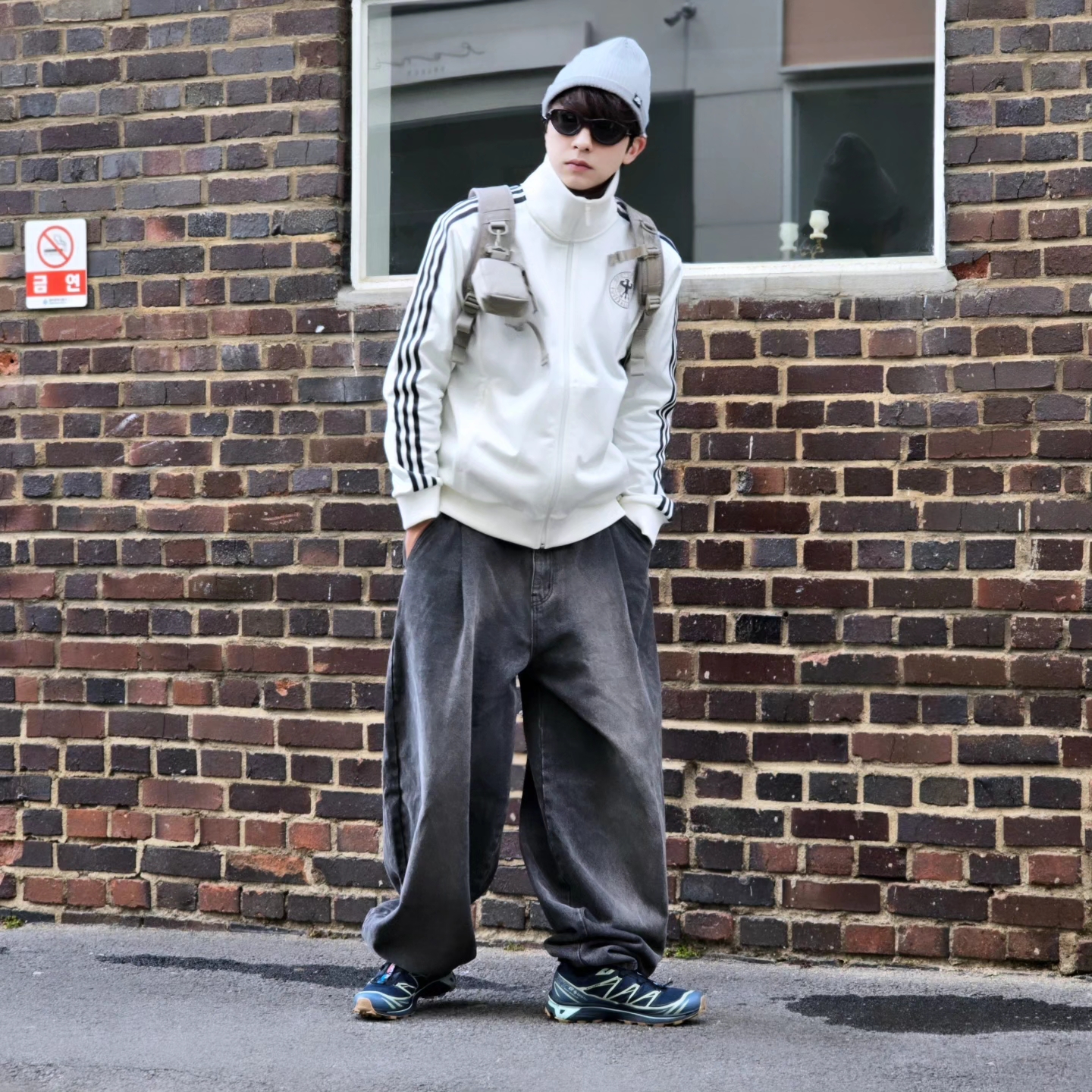 Nike SB Fisherman Beanie Dark Grey Heather, Adidas German Beckenbauer Track Top Off White - KR Sizing 착용 스타일 - 4