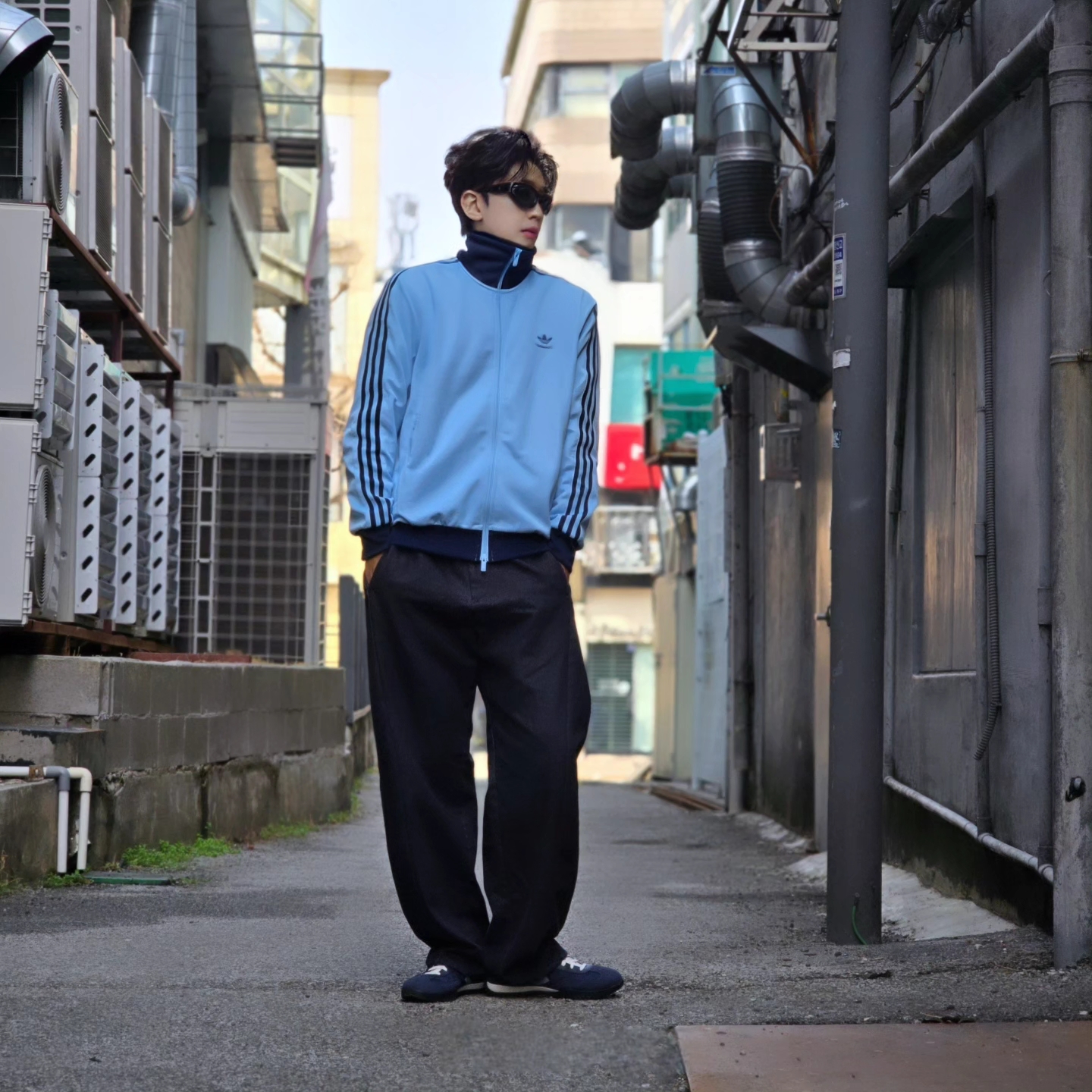 Adidas Adicolor Classic Beckenbauer Track Top Clear Sky Night Indigo - KR Sizing, Converse Run Star Trainer Retro Sport Azul 착용 스타일 - 2