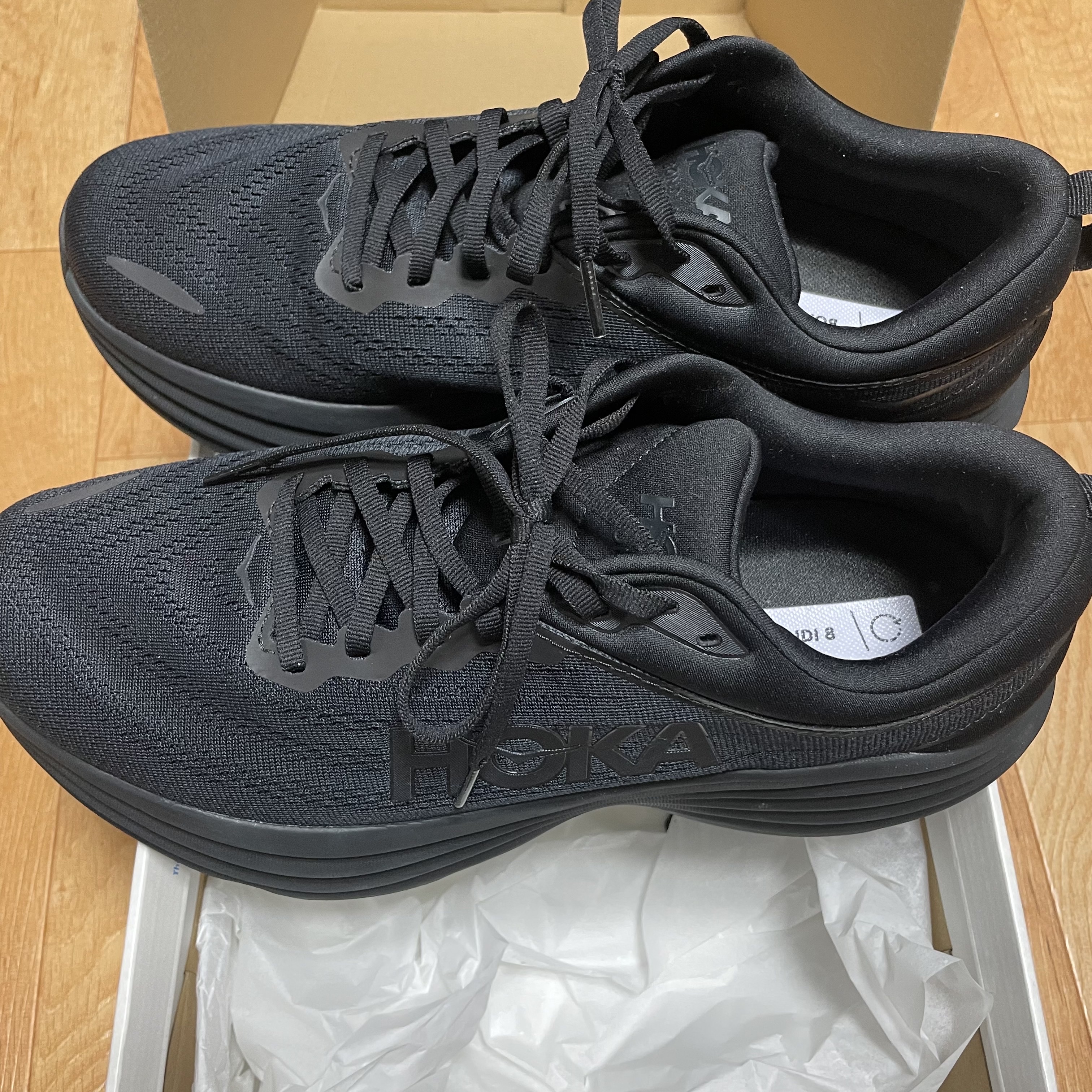 Hoka Bondi 8 Black - Wide, Hoka Bondi 9 Black - Wide 착용 스타일 - 1