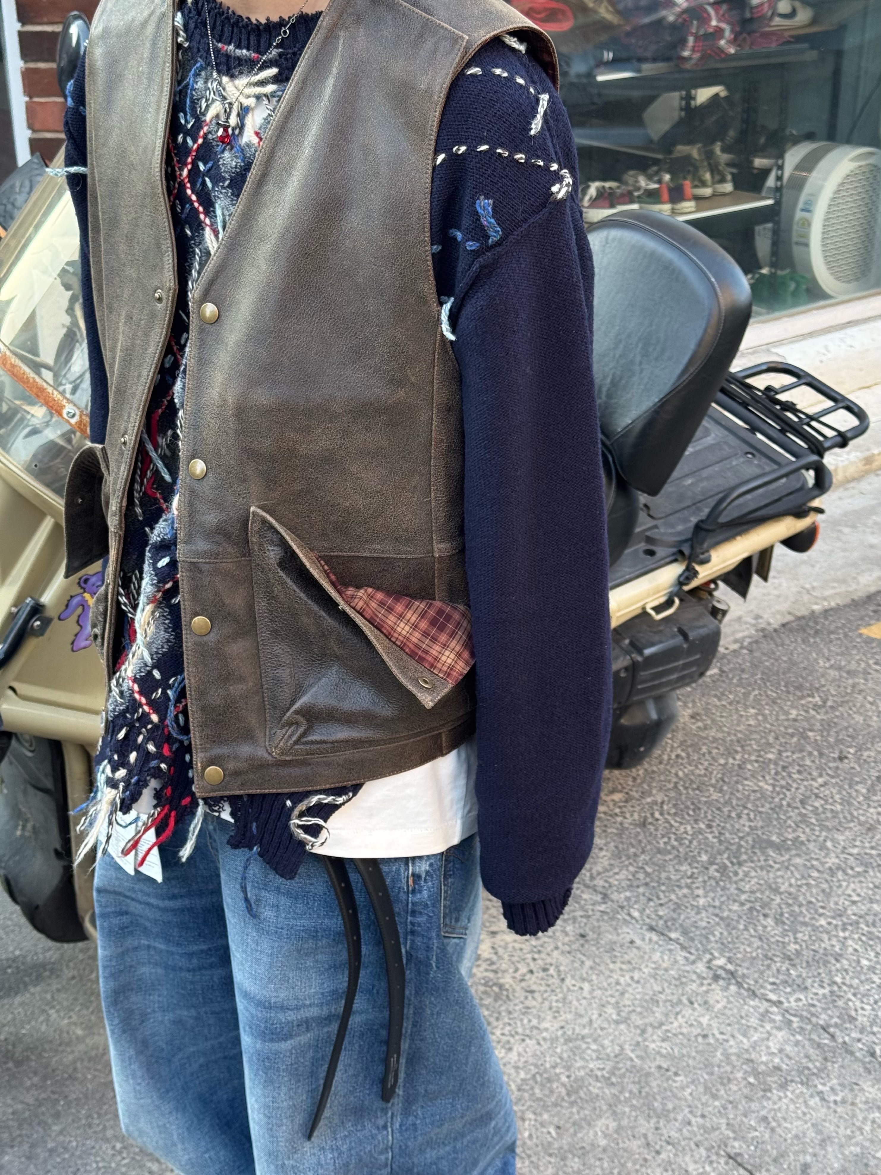 Human Made Duck Work Cap Brown, YIYAE Inside Out Leather Vest Brown 착용 스타일 - 5