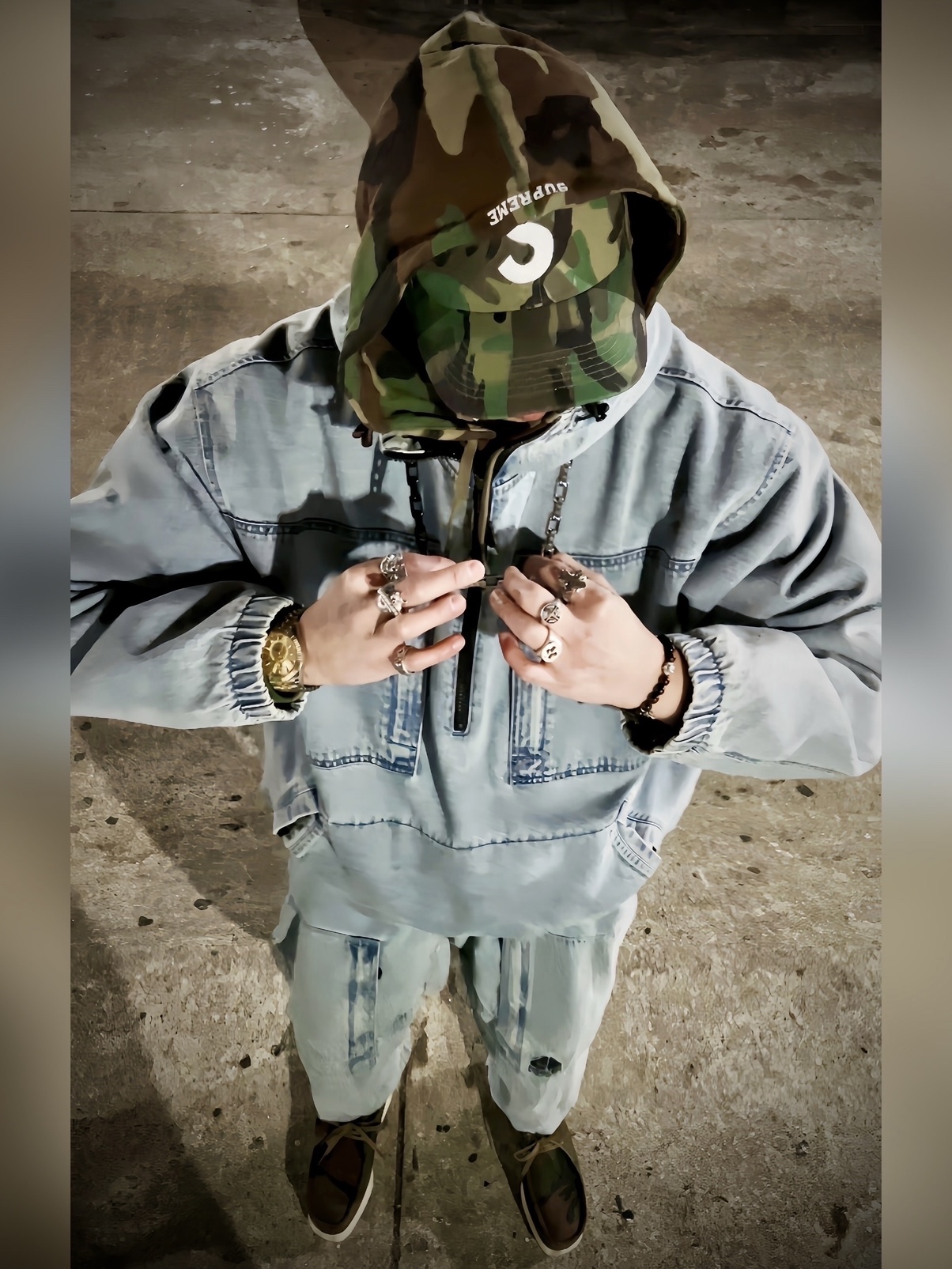 Supreme Ventile S Logo 6-Panel Swirl Camo - 21FW, Supreme Swarovski S Logo Hooded Sweatshirt Woodland Camo - 21SS 착용 스타일 - 3