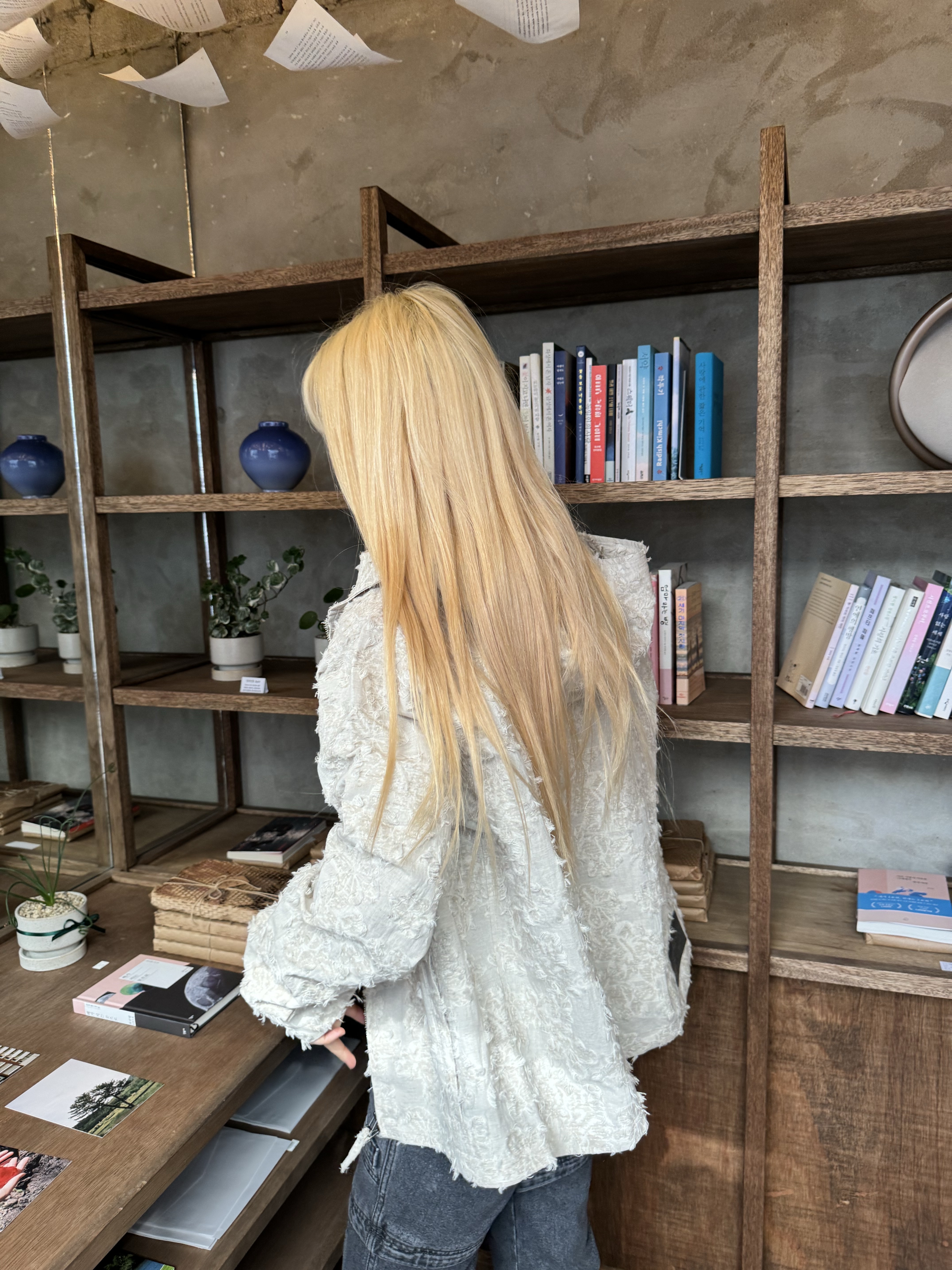 호노 리포트 후드 집업 화이트 샌드 착용 스타일 - 1