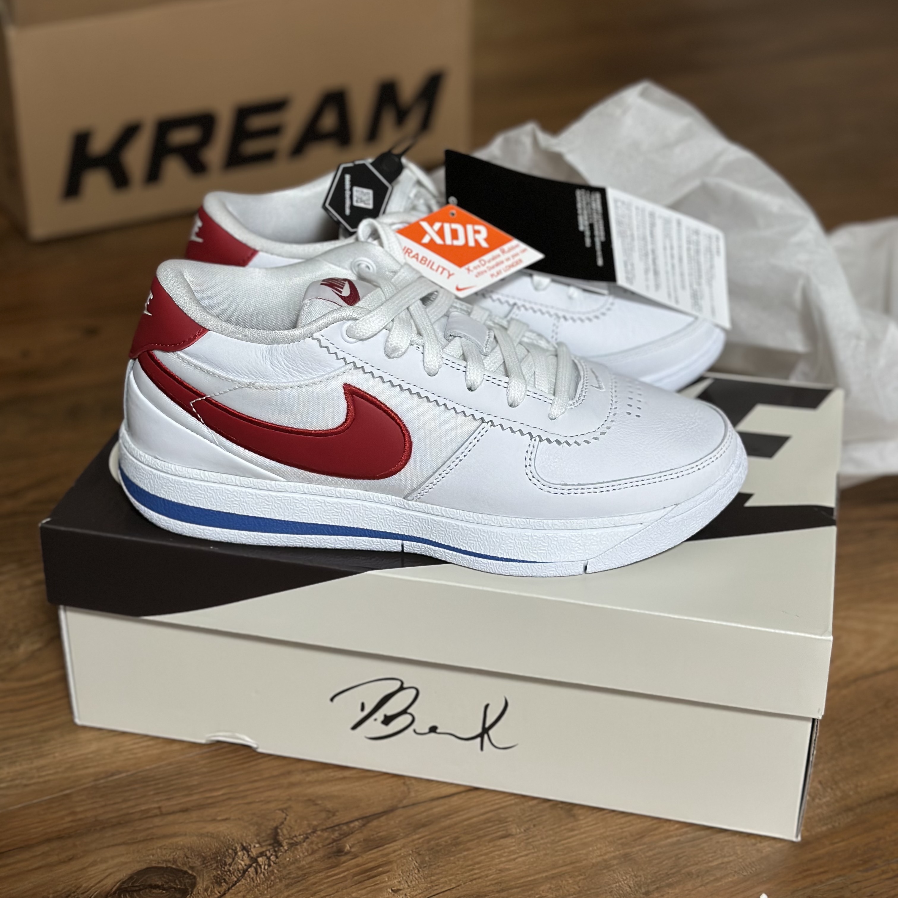 Nike Book 1 EP Forrest Gump 착용 스타일 - 1