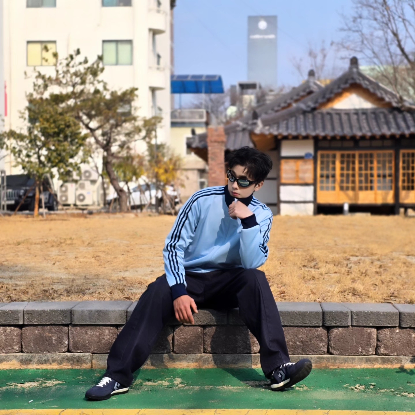 Adidas Adicolor Classic Beckenbauer Track Top Clear Sky Night Indigo - KR Sizing, Converse Run Star Trainer Retro Sport Azul 착용 스타일 - 2