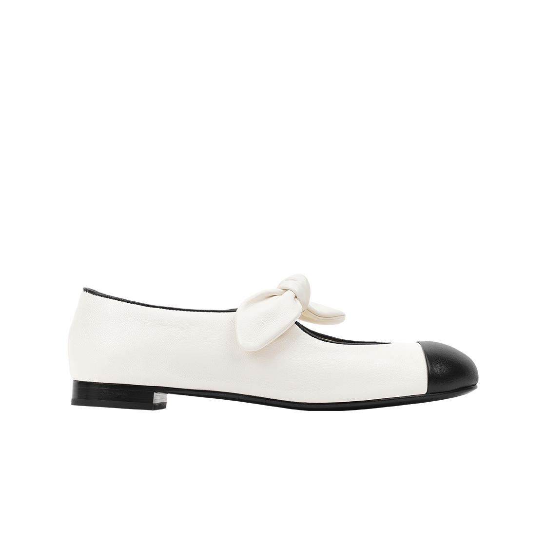 (W) 샤넬 메리 제인 램스킨 & 화이트 블랙((W) Chanel Mary Janes Lambskin & White Black)