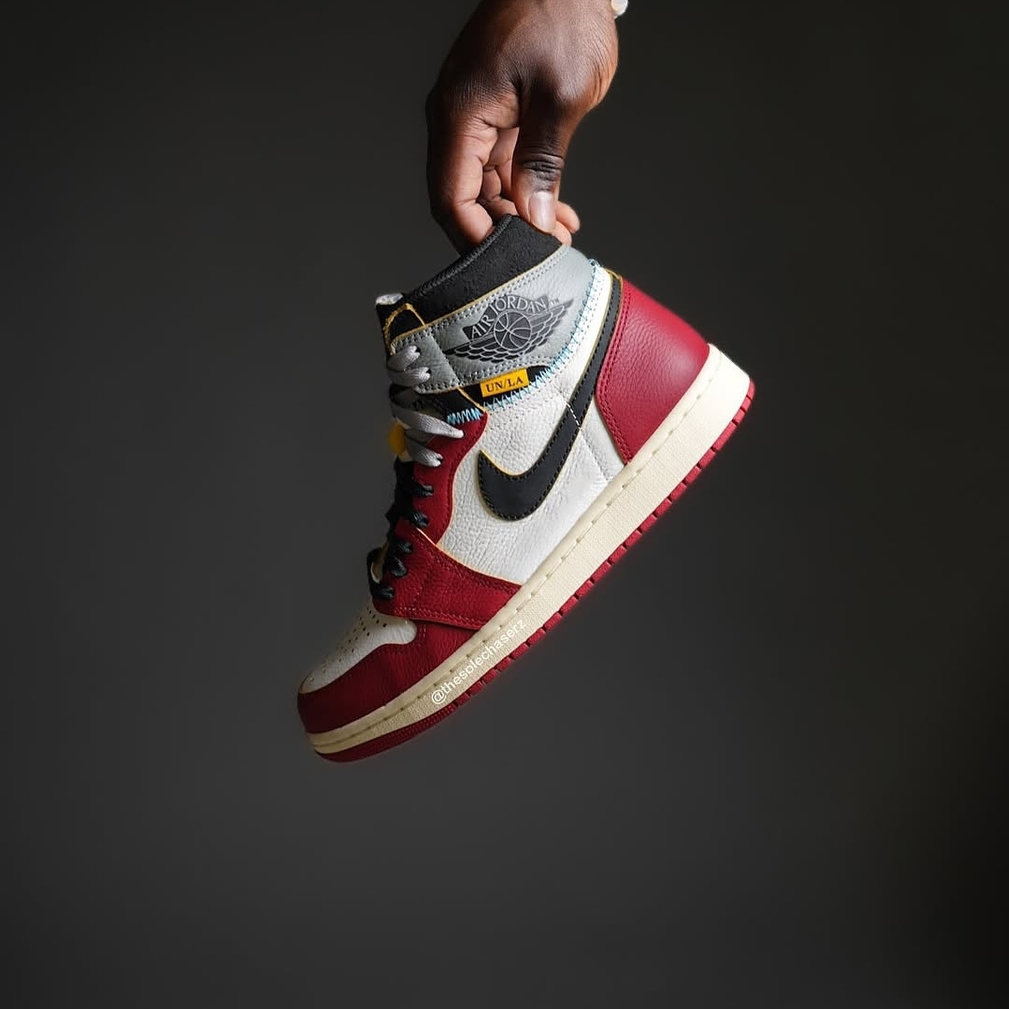 Jordan 1 x Union Retro High OG Chicago Shadow 착용 스타일 - 3