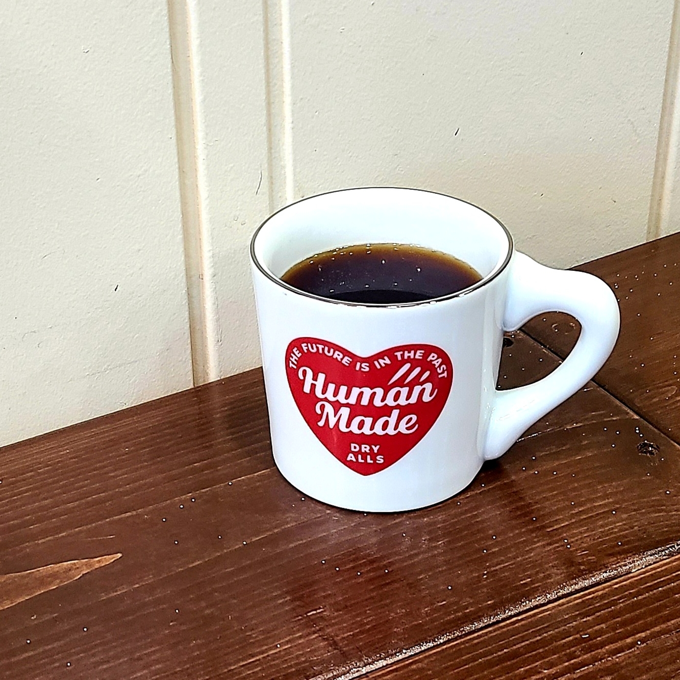 Human Made Coffee Mug White 착용 스타일 - 1