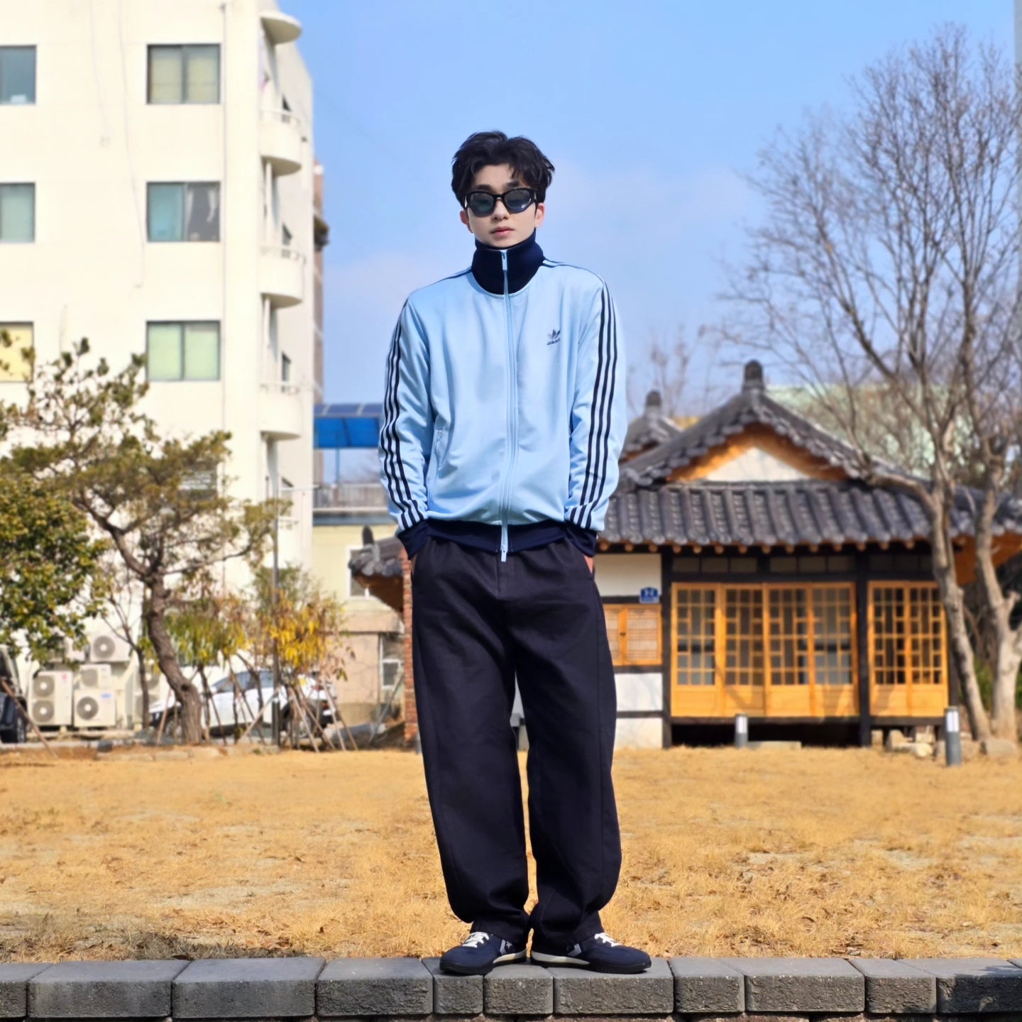 Adidas Adicolor Classic Beckenbauer Track Top Clear Sky Night Indigo - KR Sizing, Converse Run Star Trainer Retro Sport Azul 착용 스타일 - 5