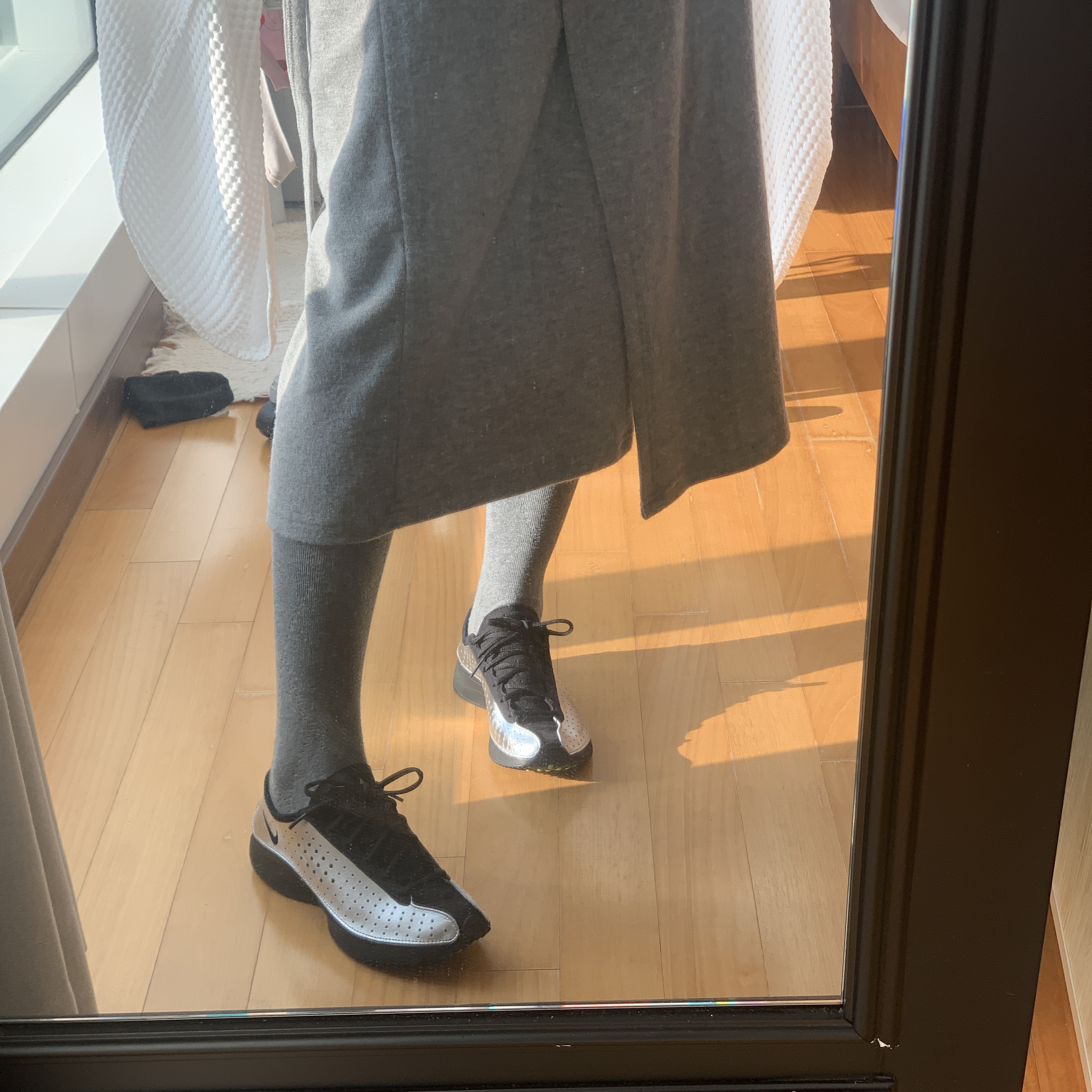 (W) Nike Air Superfly Metallic Silver and Black 착용 스타일