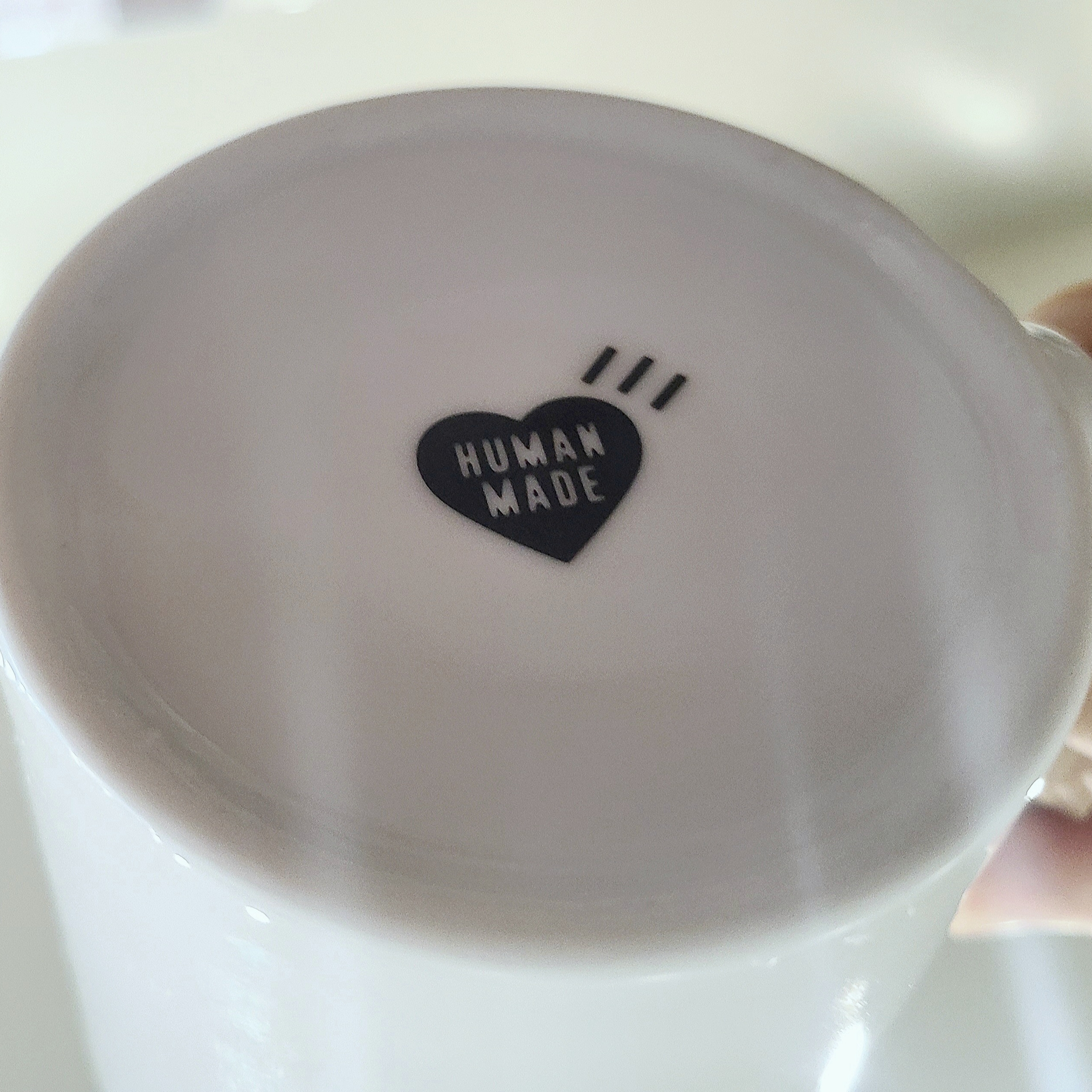 Human Made Coffee Mug White 착용 스타일 - 3