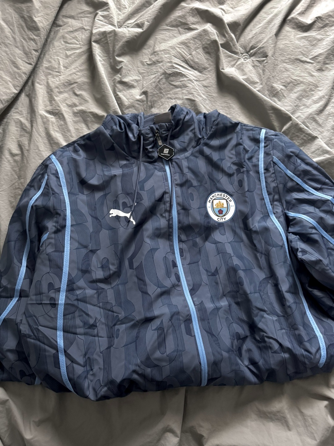 Puma Manchester City Prematch Woven Jacket Inky Blue 착용 스타일