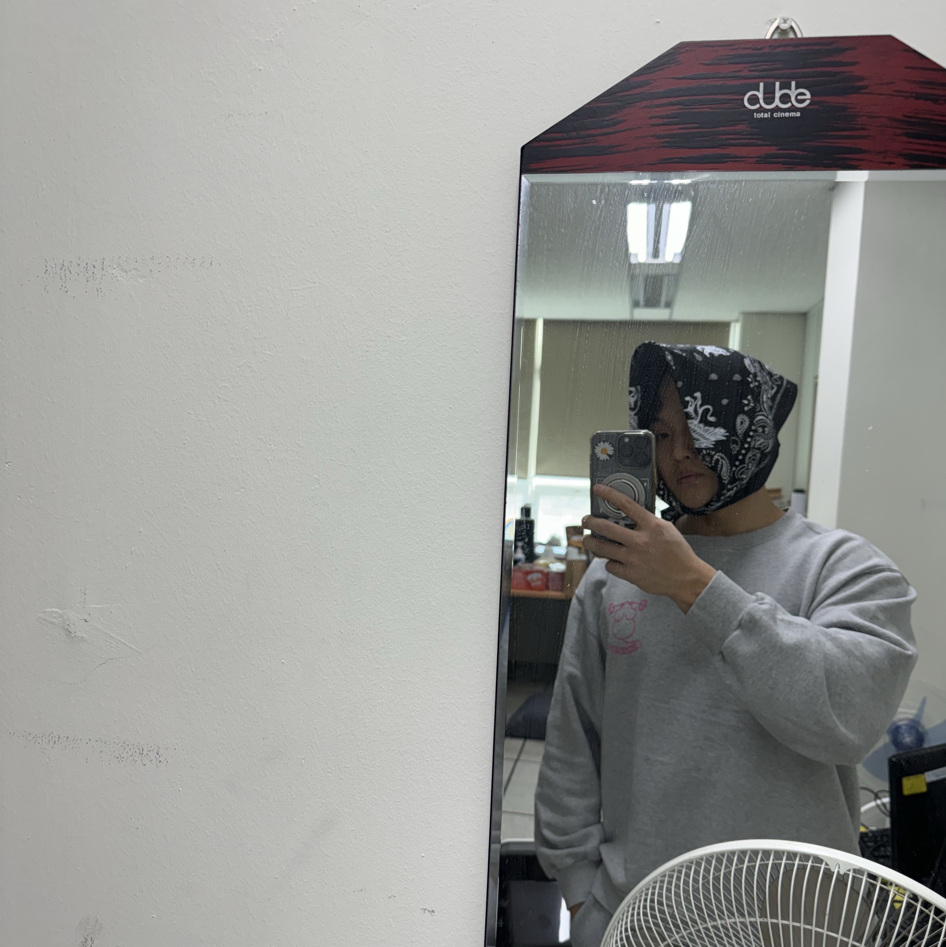 Peaceminusone x Joopiter Bandana Black 착용 스타일