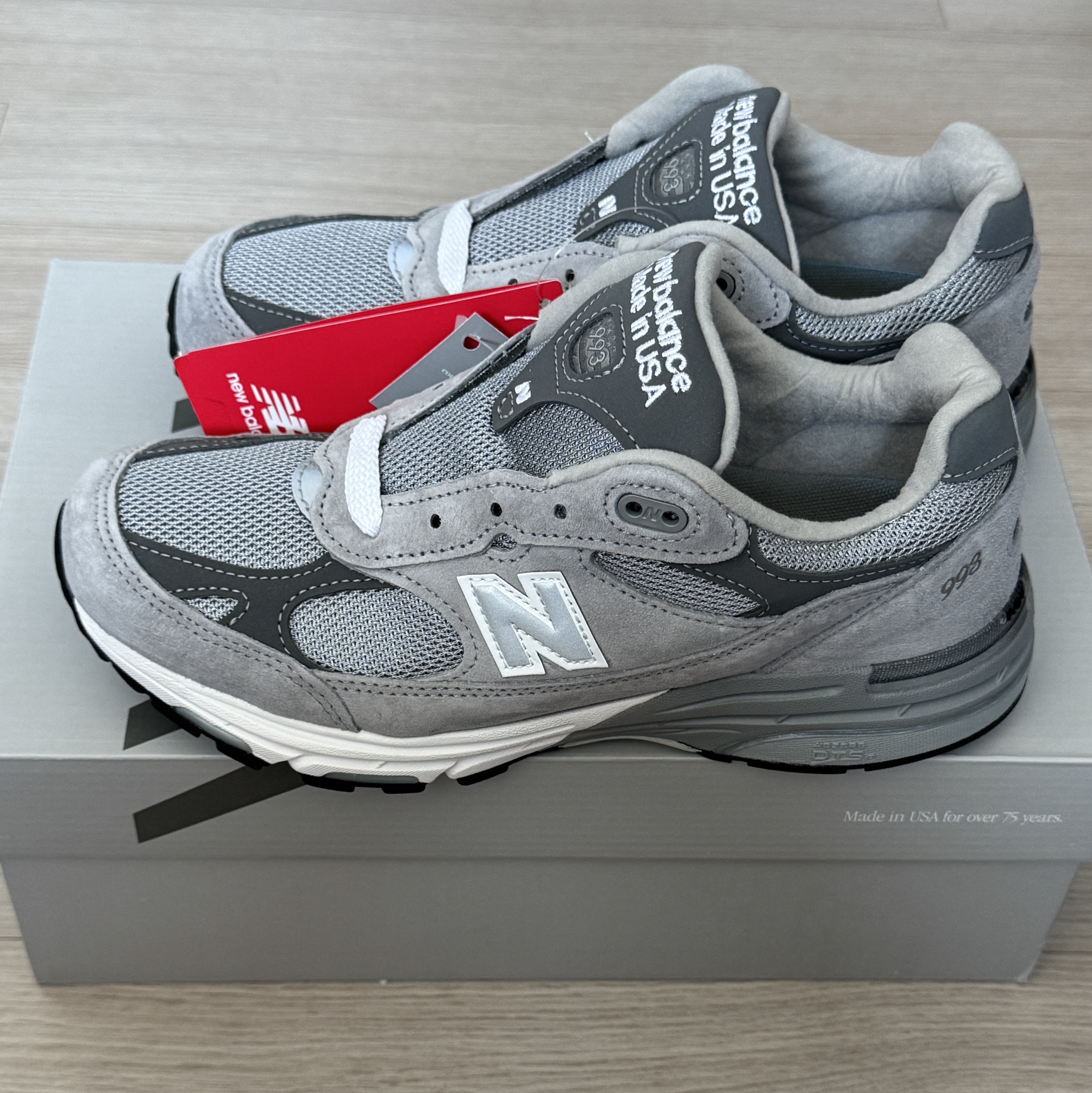 (W) New Balance 993 Made in USA Grey - B Standard 착용 스타일