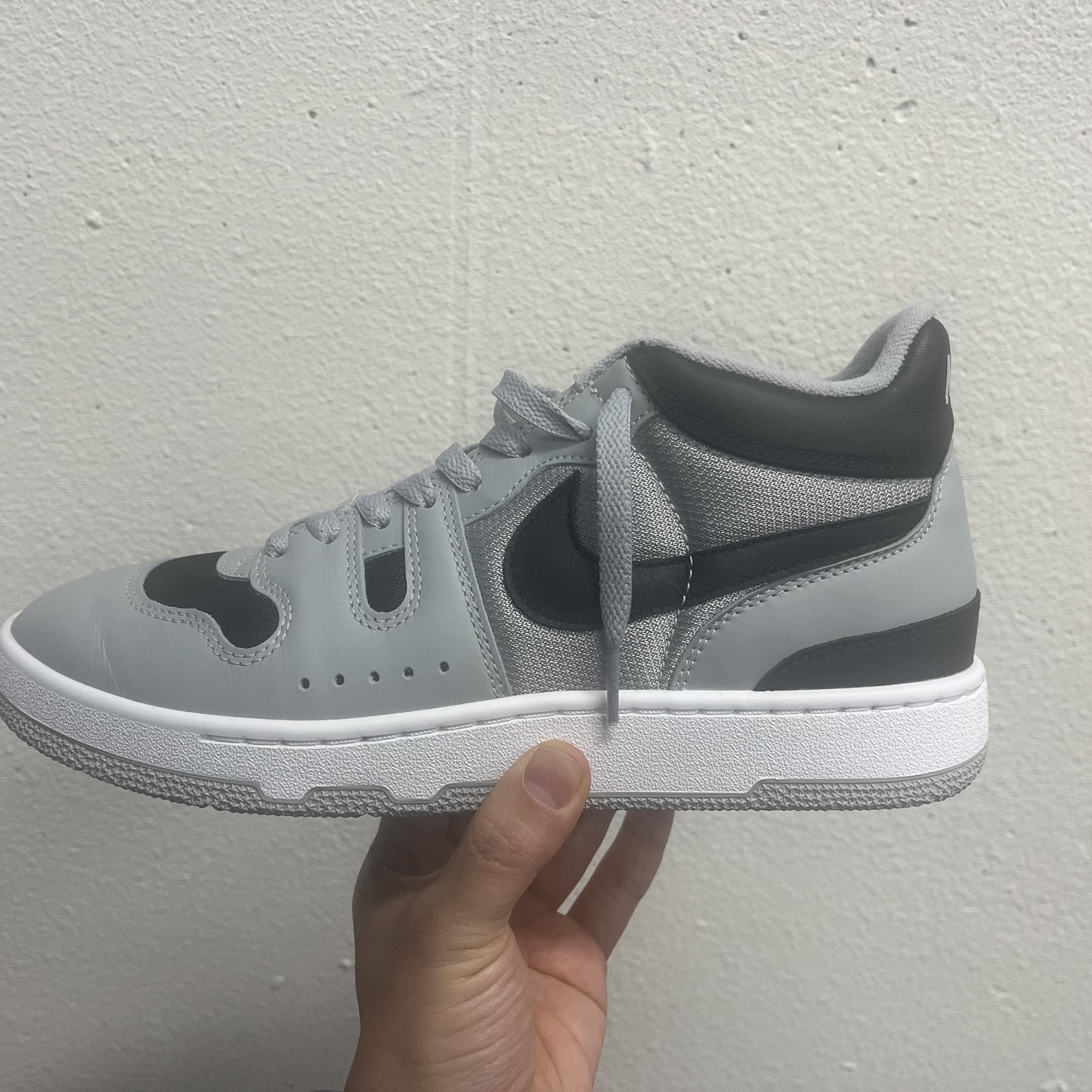 Nike Mac Attack QS SP Light Smoke Grey 착용 스타일