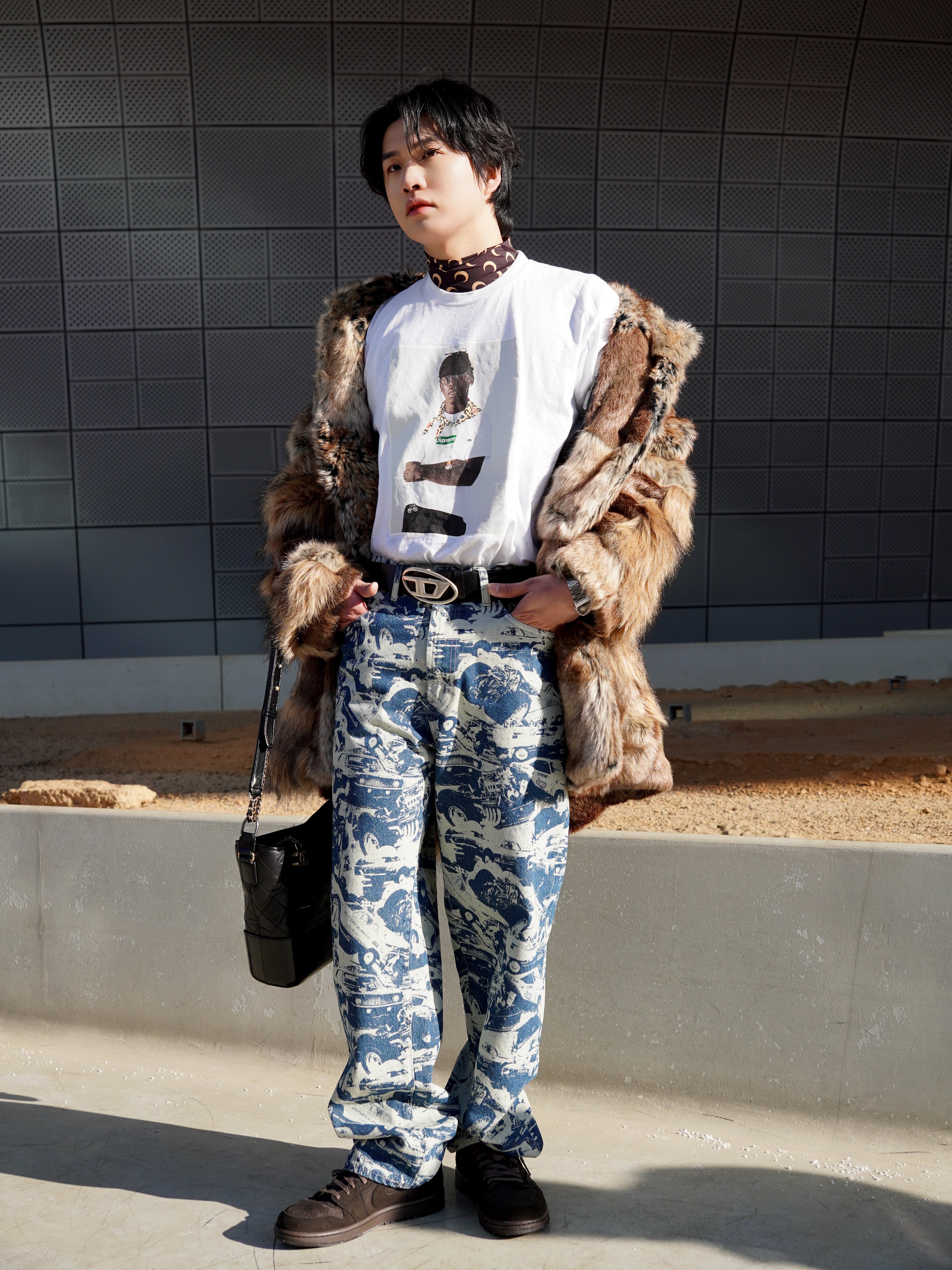 Supreme x MM6 Maison Margiela Patchwork Faux Fur Coat Brown - 24SS, Diesel B-1DR Leather Belt with D Buckle Black 착용 스타일
