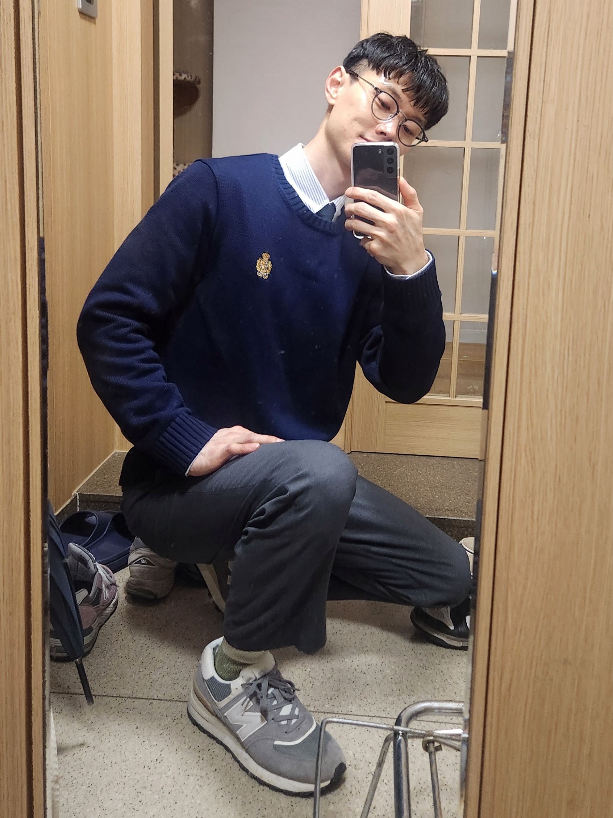 New Balance 574 Legacy Shadow Grey, Polo Ralph Lauren Custom Fit Striped Oxford Shirt Blue 착용 스타일