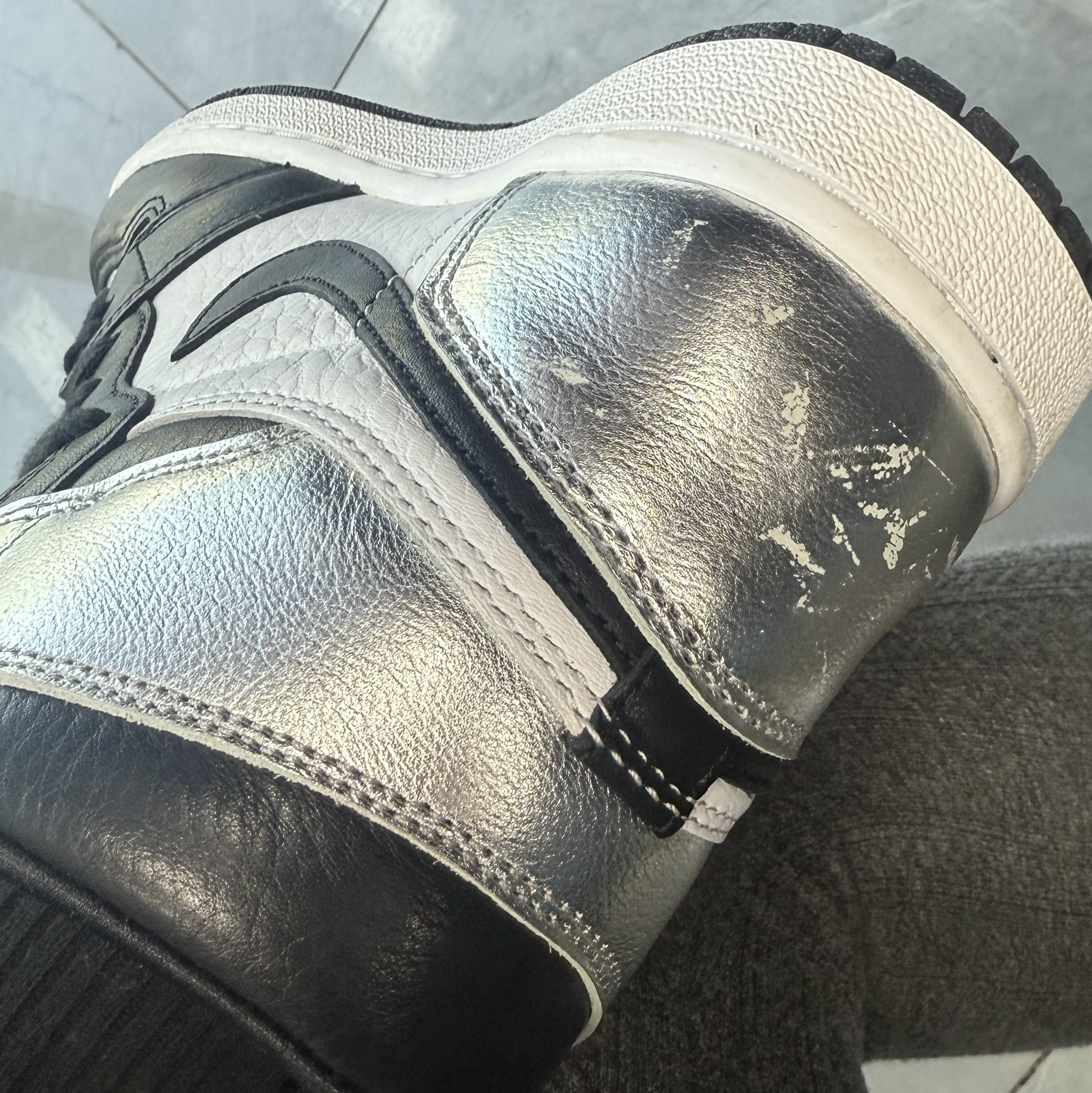 (W) Jordan 1 Retro High OG Silver Toe 착용 스타일