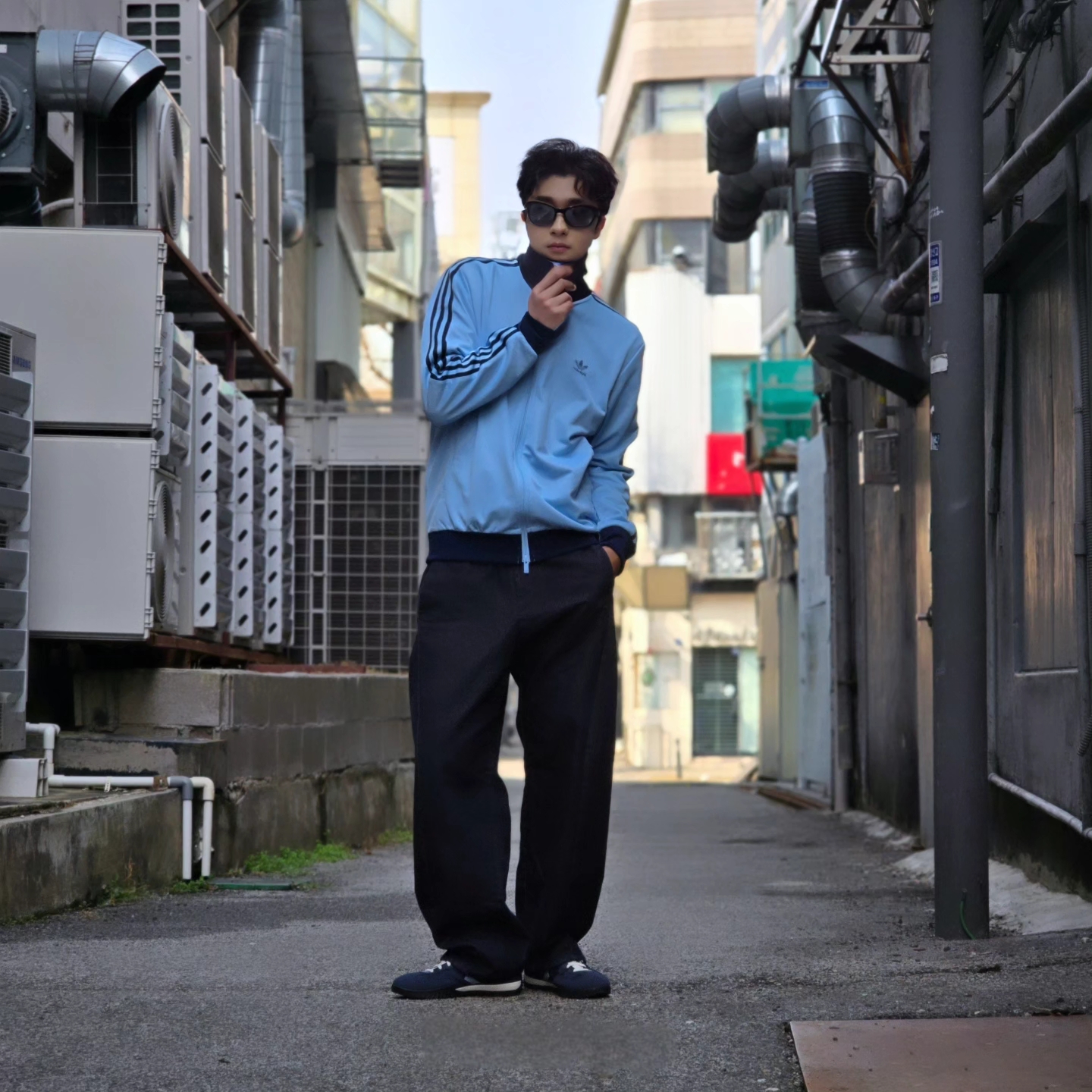 Adidas Adicolor Classic Beckenbauer Track Top Clear Sky Night Indigo - KR Sizing, Converse Run Star Trainer Retro Sport Azul 착용 스타일 - 4