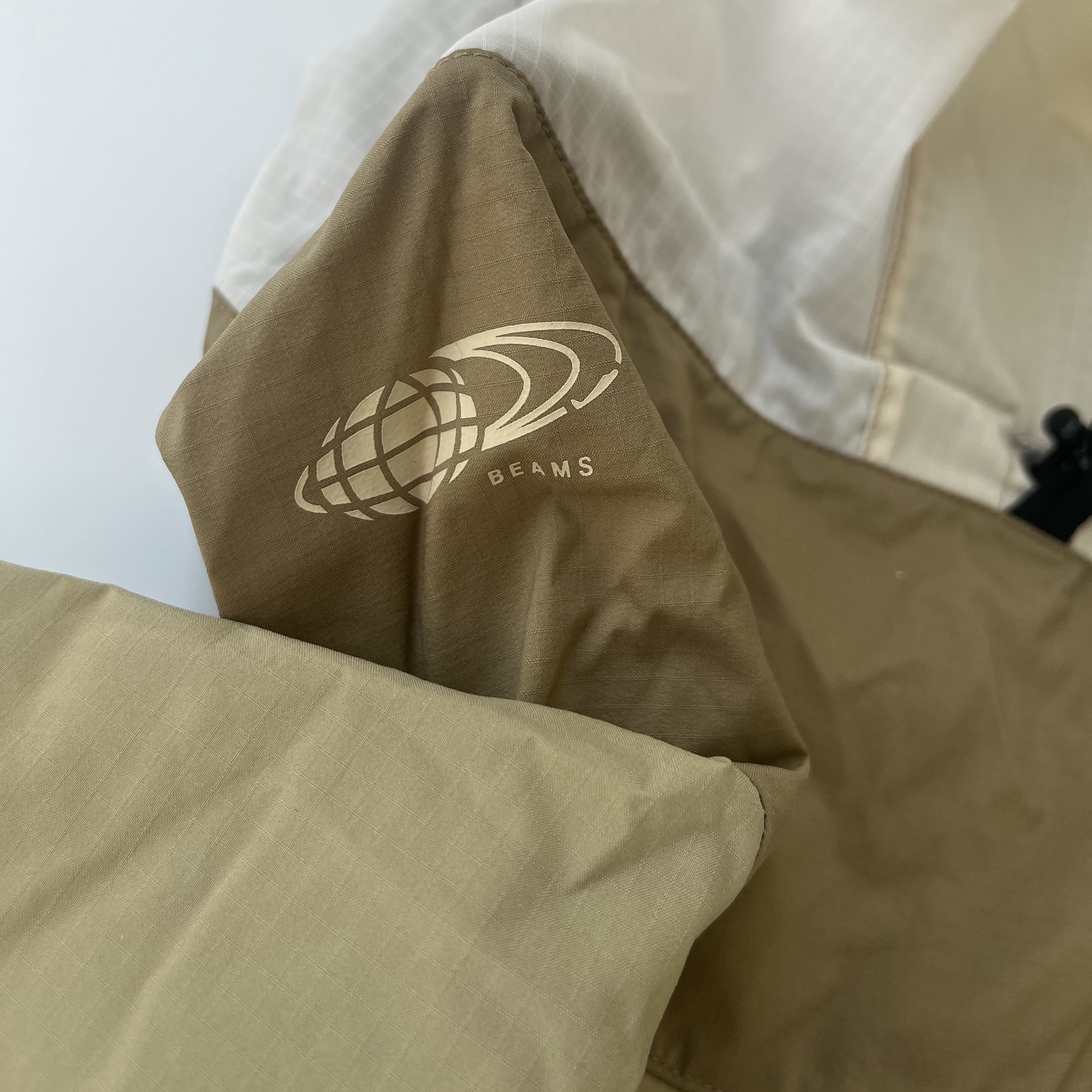 Arc'teryx x Beams Squamish Hoody Nagomi, Arc'teryx x Beams Beta Jacket Nagomi 착용 스타일 - 3