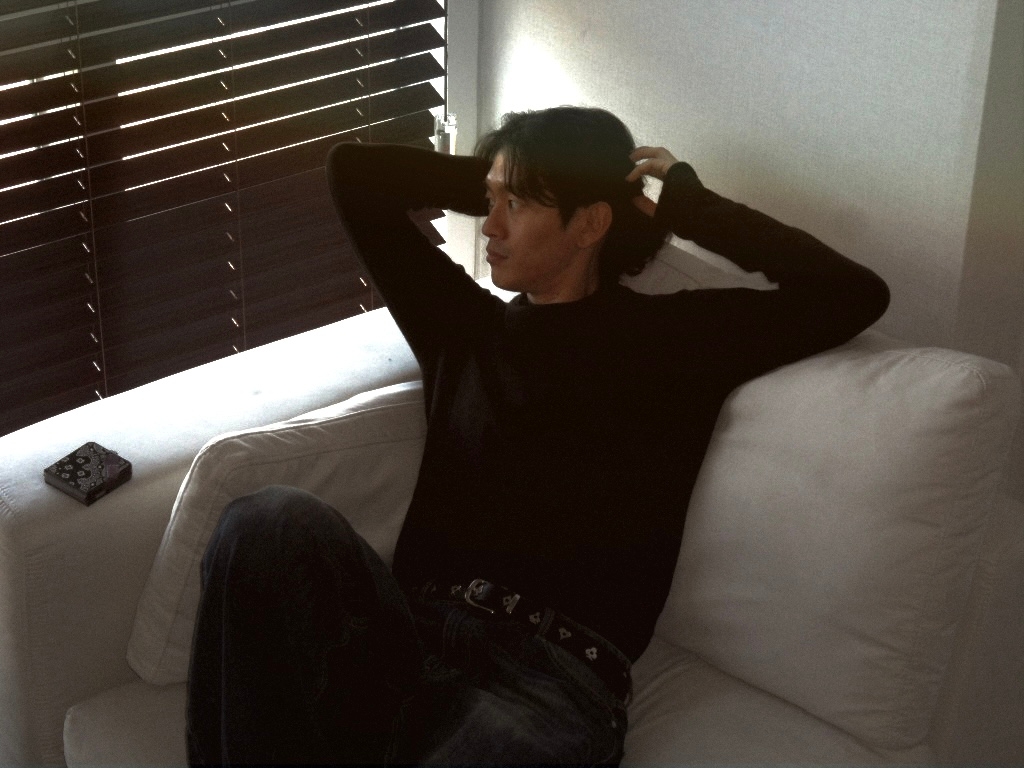 Cost per Kilo Raglan Sleeves Scarn Knit Black, Stussy Royal Suit Dress Belt Black 착용 스타일
