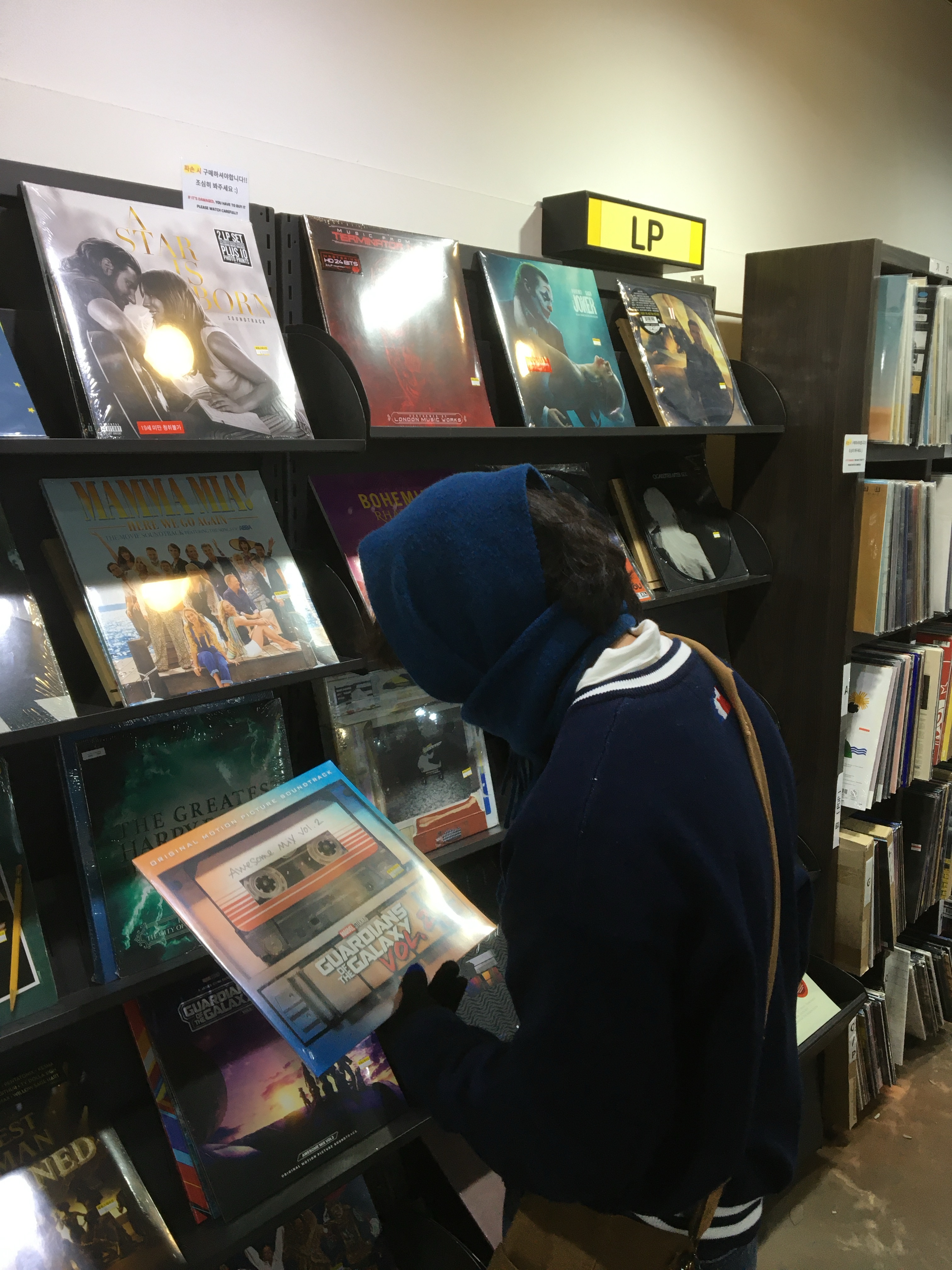 (W) 어그 타스만 슬리퍼 체스트넛 착용 스타일 - 3