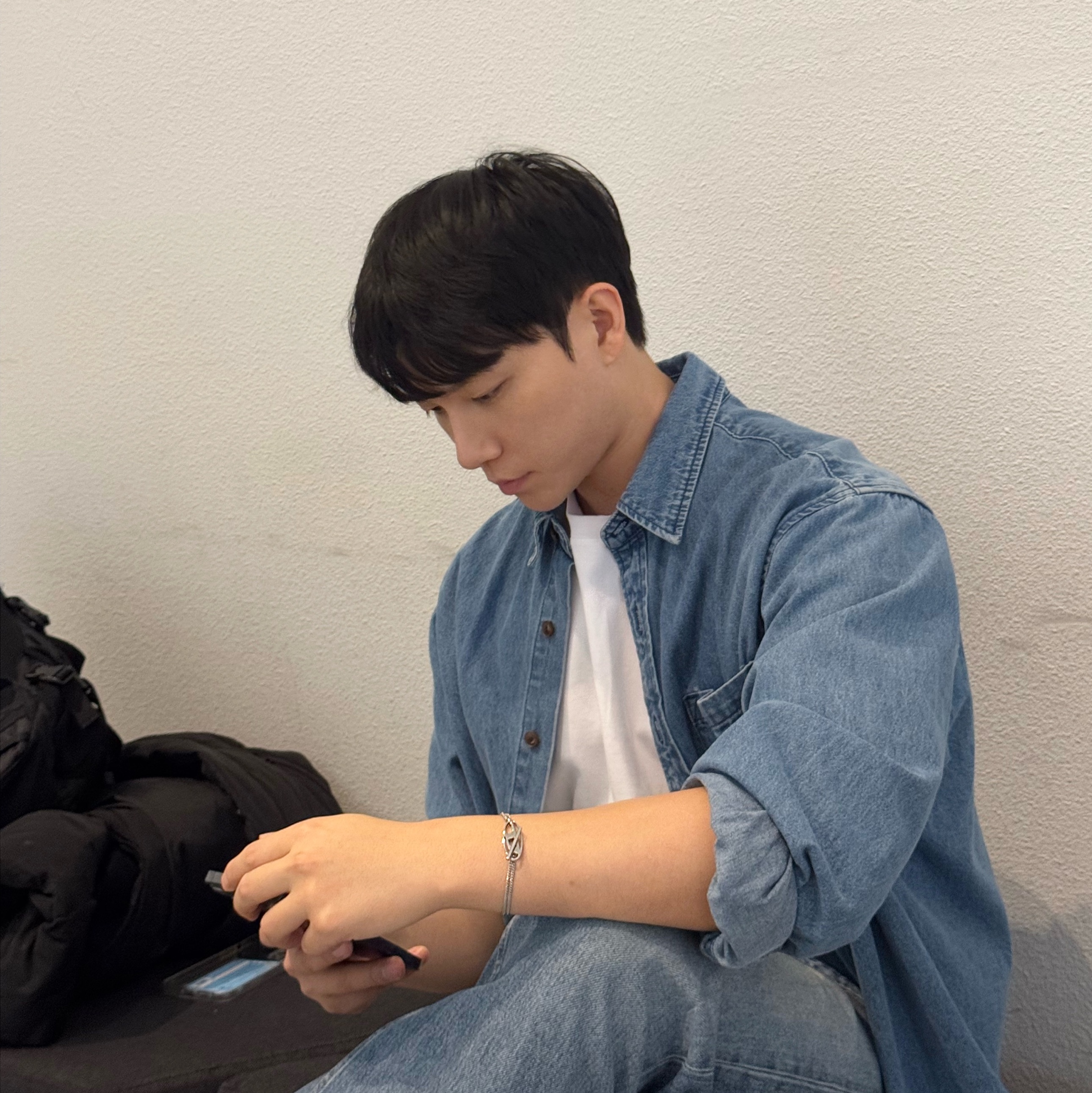 디젤 Dx1535 스테인리스 스틸 브레이슬릿 실버 착용 스타일