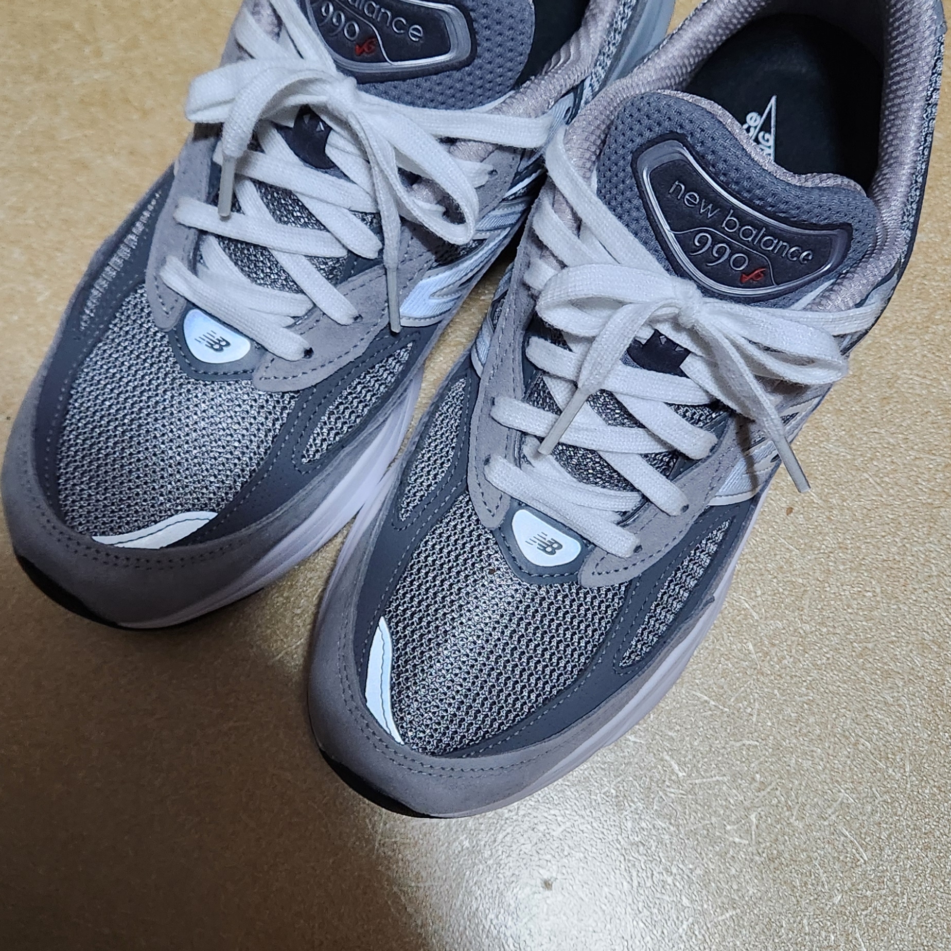 (W) New Balance 990v6 Made in USA Grey - B Standard 착용 스타일