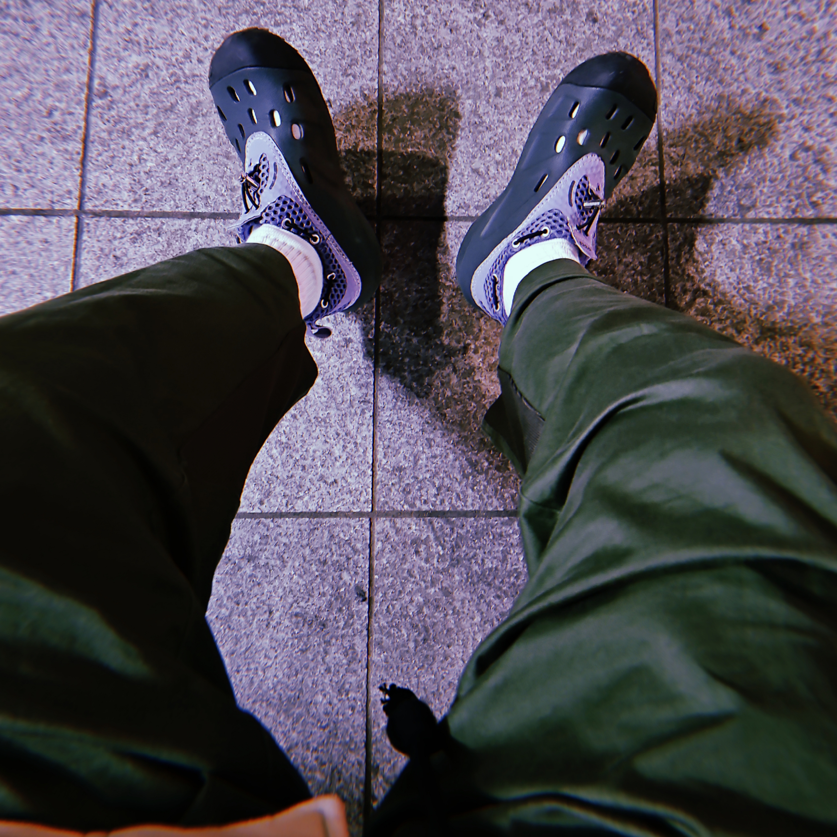 Crocs x Marmot Capital Quick Trail Low Kelp 착용 스타일