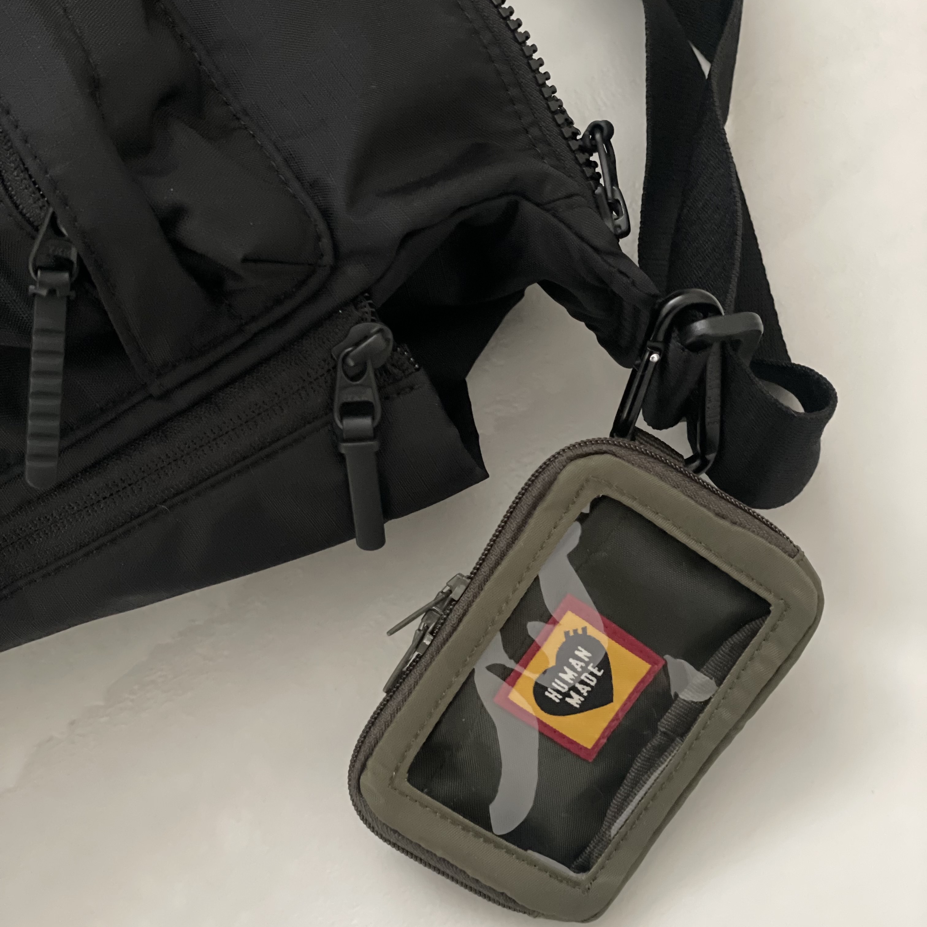 Human Made Military Card Case Olive Drab 착용 스타일