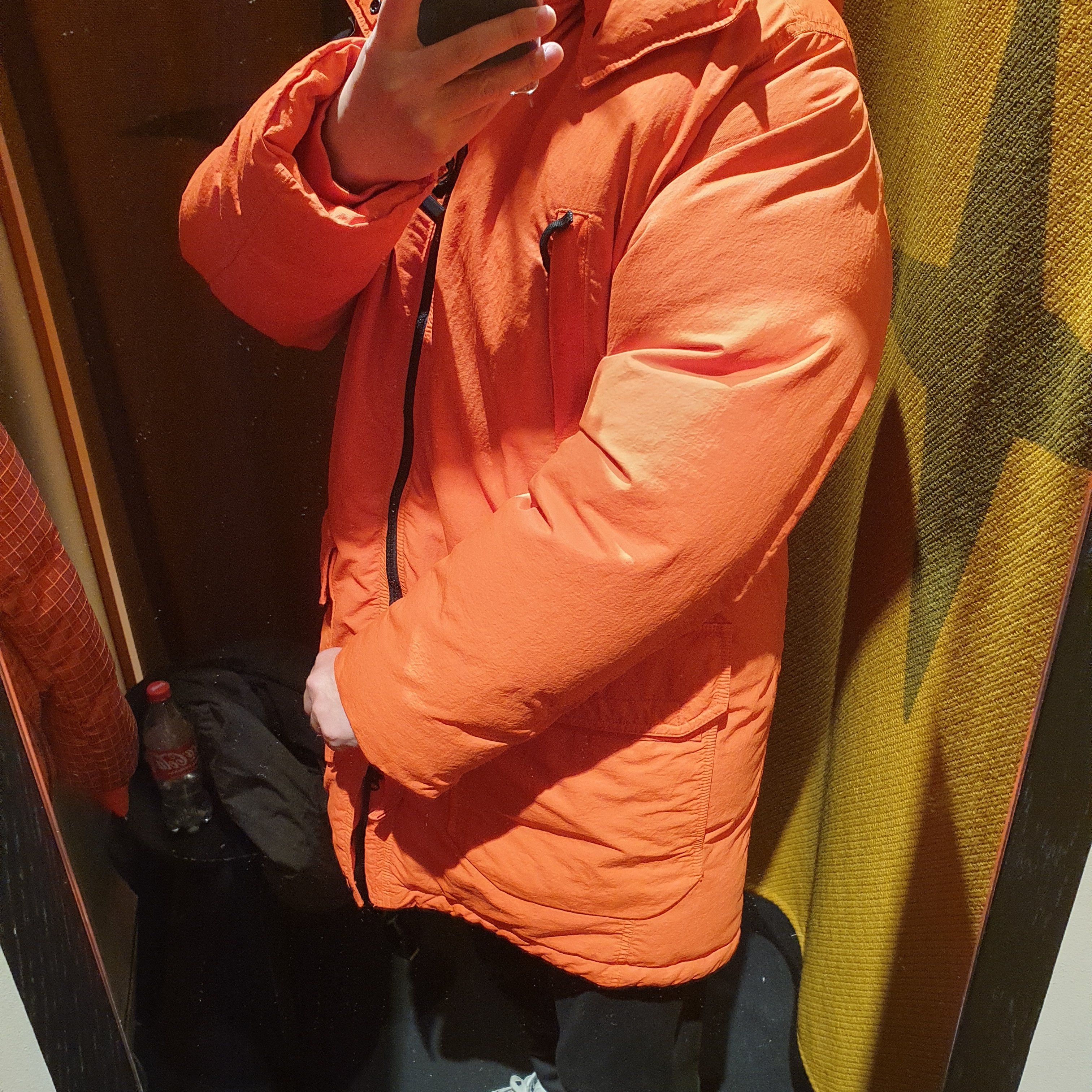 Stone Island 71321 Opaque Nylon Twill Down Jacket Lobster Red - 23FW 착용 스타일 - 3
