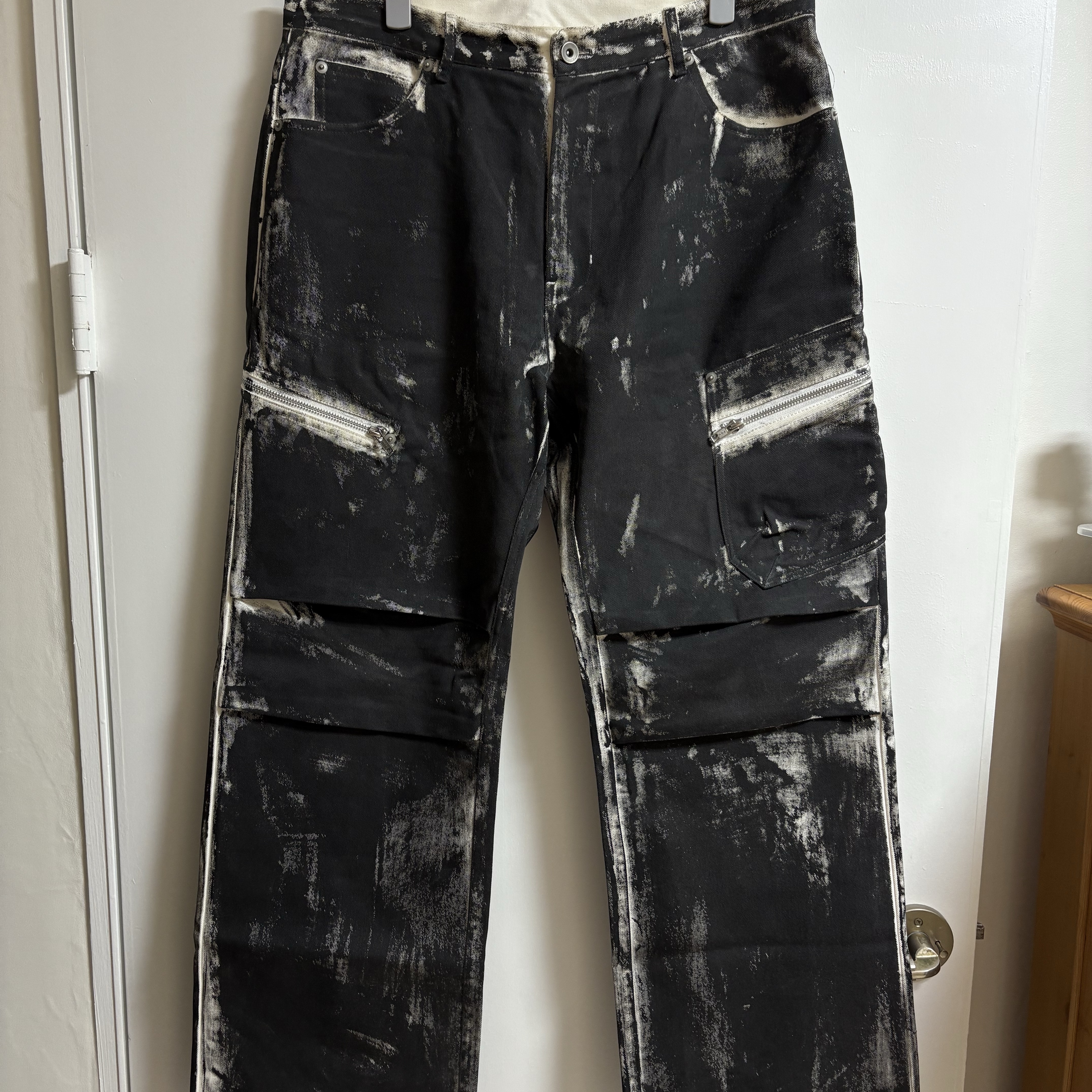 Grailz Flared Zip Cargo Pants Black 착용 스타일