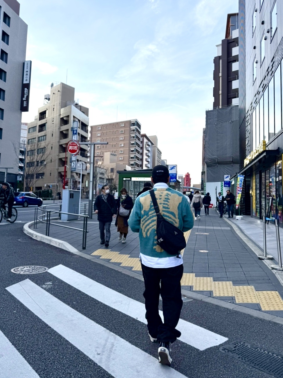 Kapital 5G Wool Bone Short Cardigan Saxophone, Supreme Military Camp Cap Black - 24FW 착용 스타일