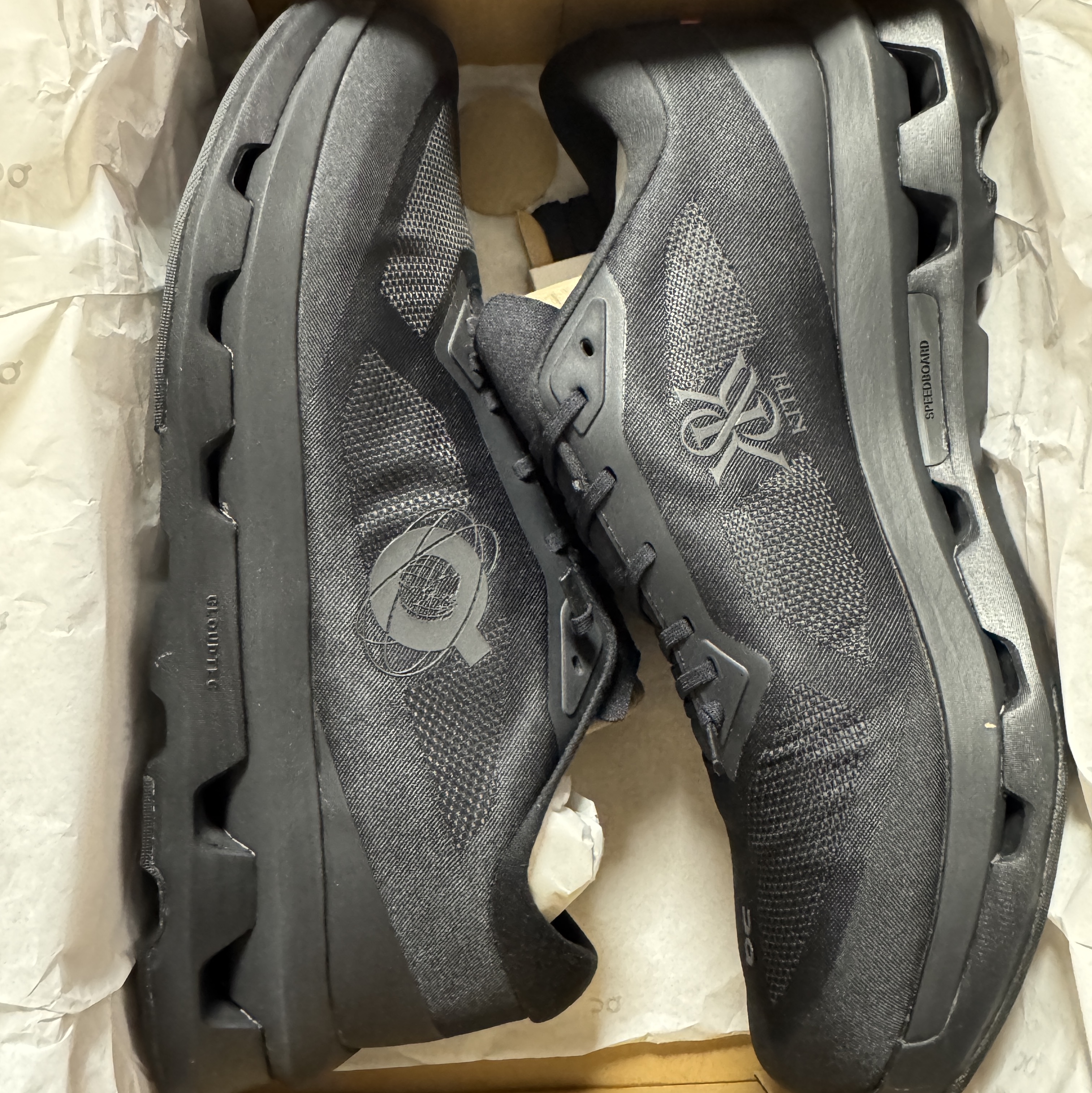 On Running x Kith Cloudzone Black, On Running x Kith Cloudzone White Ice 착용 스타일