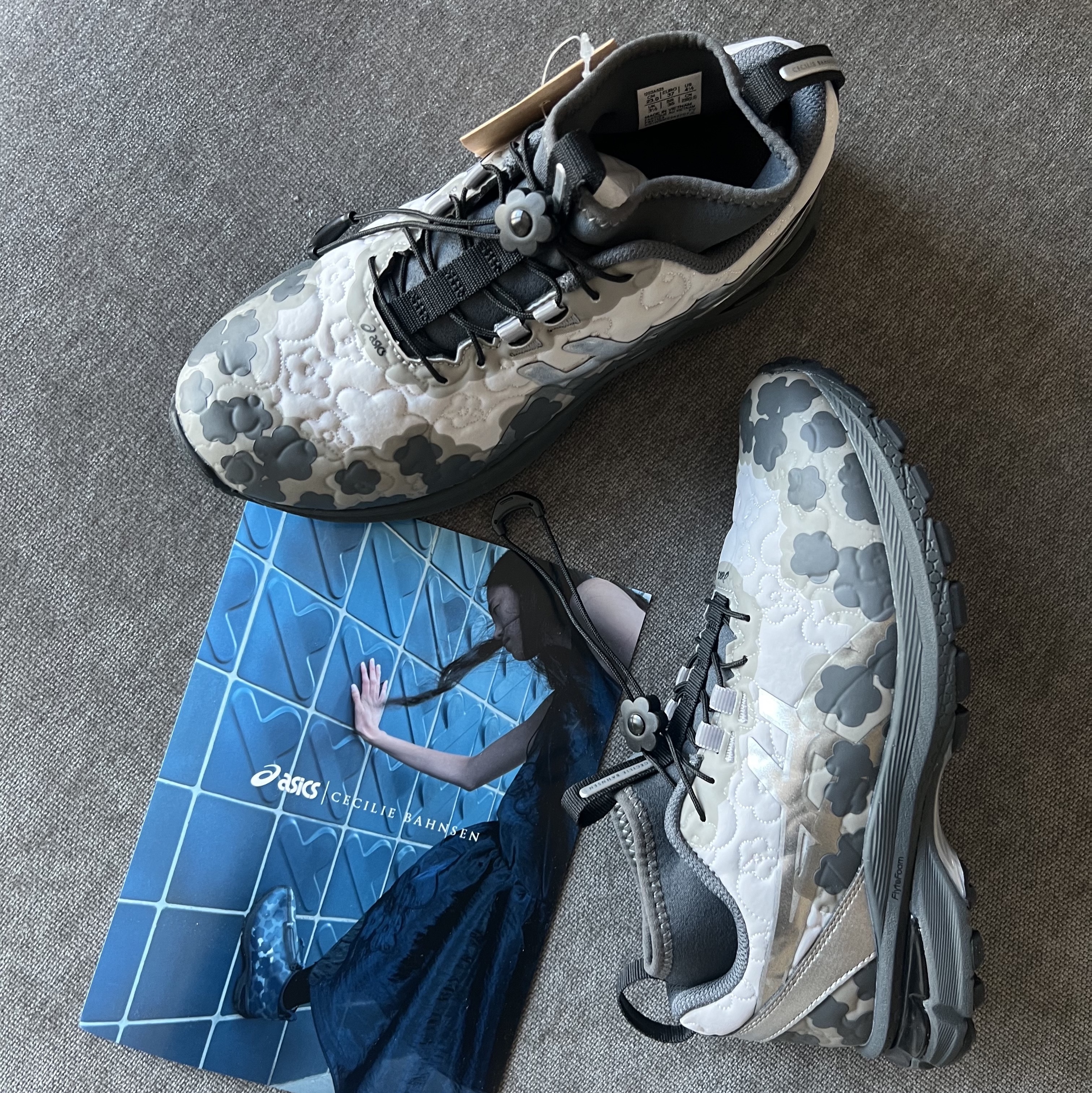 Asics x Cecilie Bahnsen Gel-Terrain MT Pure Silver 착용 스타일 - 1
