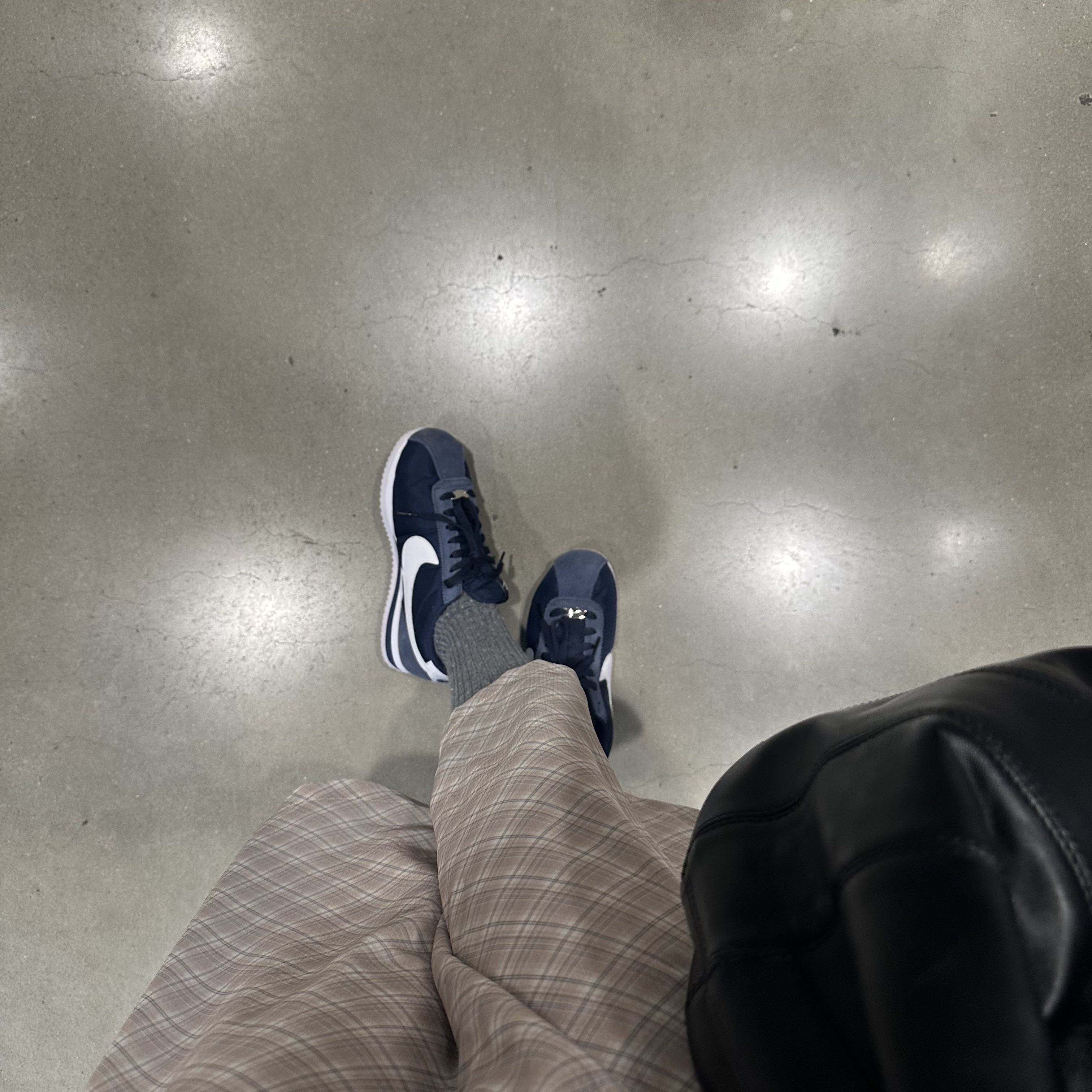 (W) Nike Cortez Midnight Navy 착용 스타일