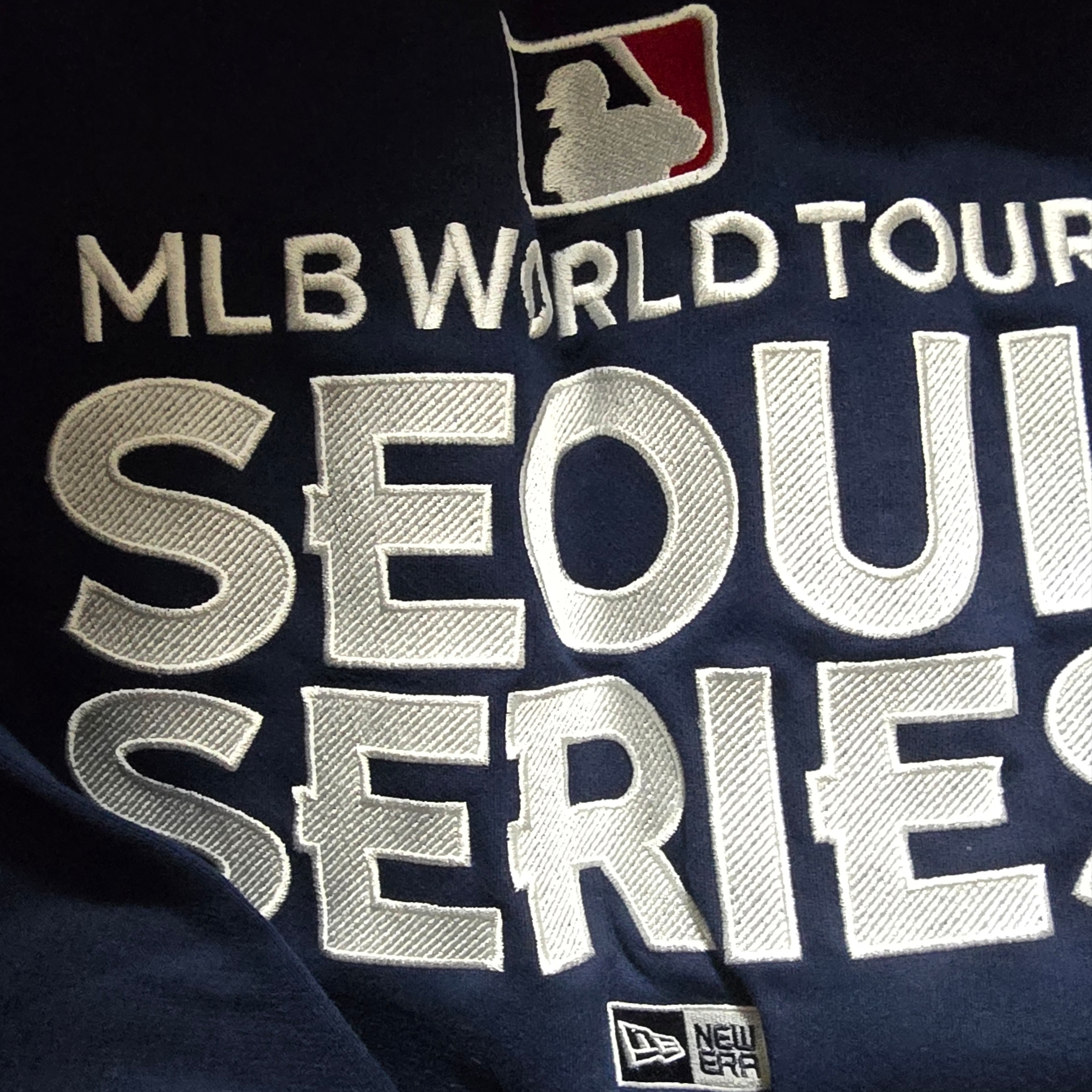 New Era MLB Seoul Series LA Dodgers Hood Navy 착용 스타일