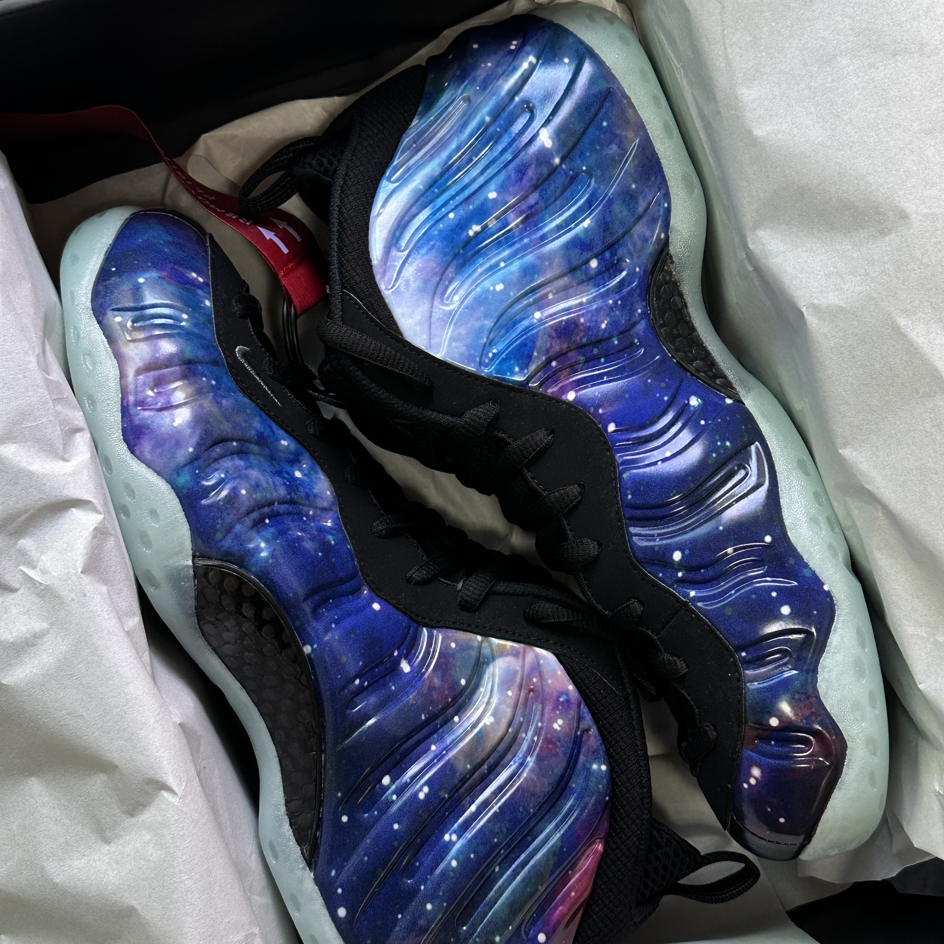 Nike Air Foamposite One Galaxy 착용 스타일
