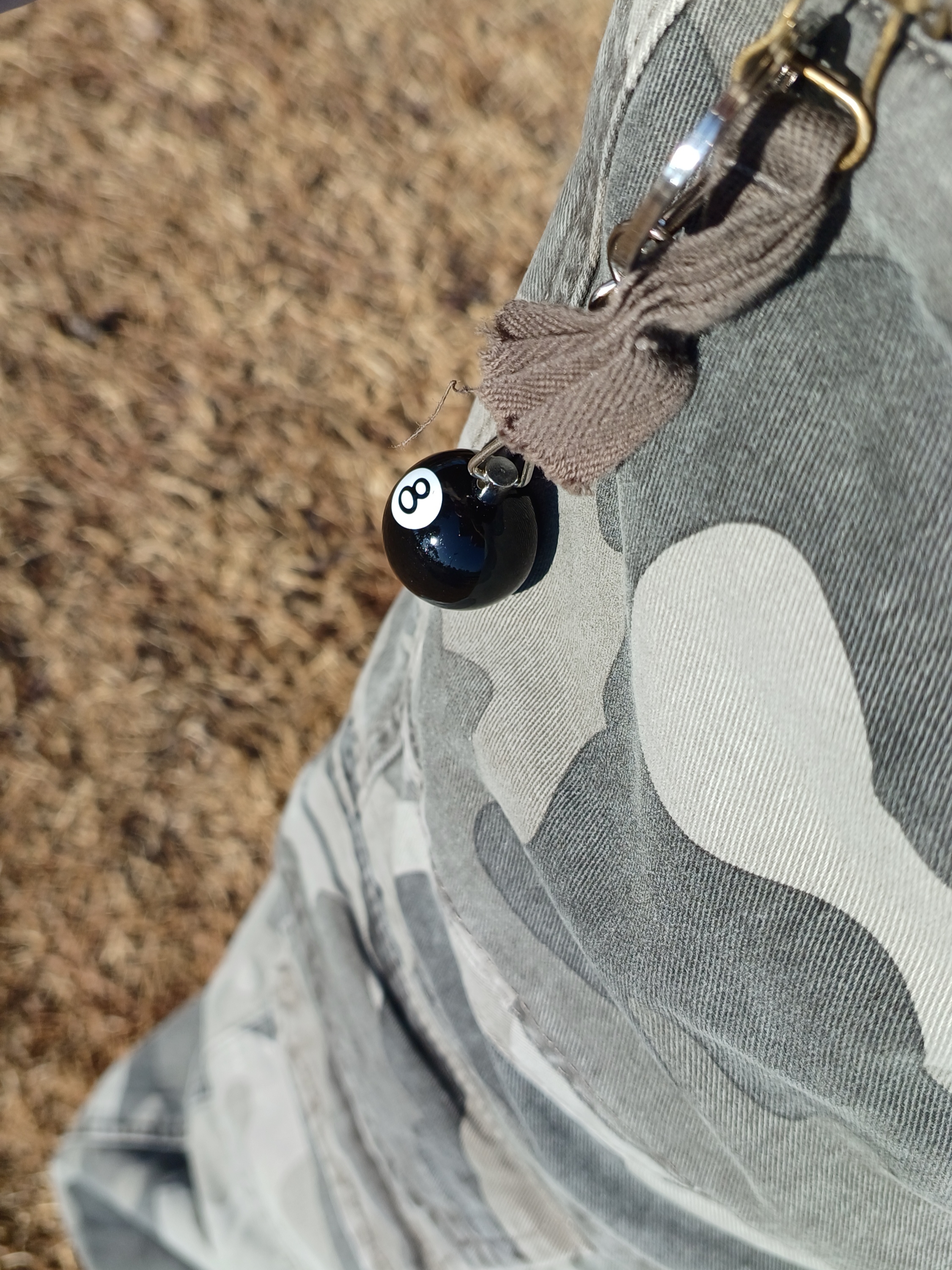 Stussy 8 Ball Keychain Black, Stussy Canvas Side Pouch Washed Black 착용 스타일 - 4