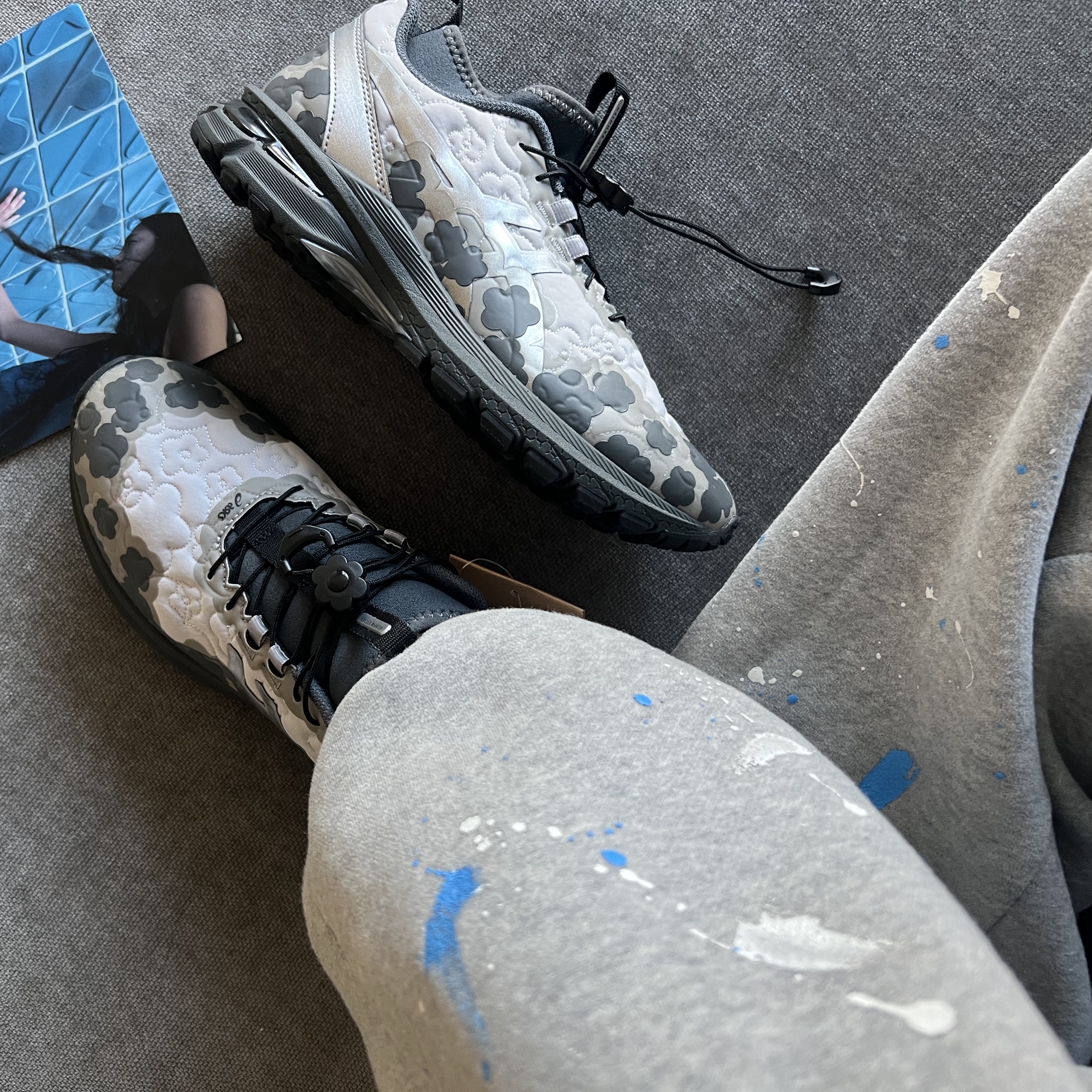 Asics x Cecilie Bahnsen Gel-Terrain MT Pure Silver 착용 스타일